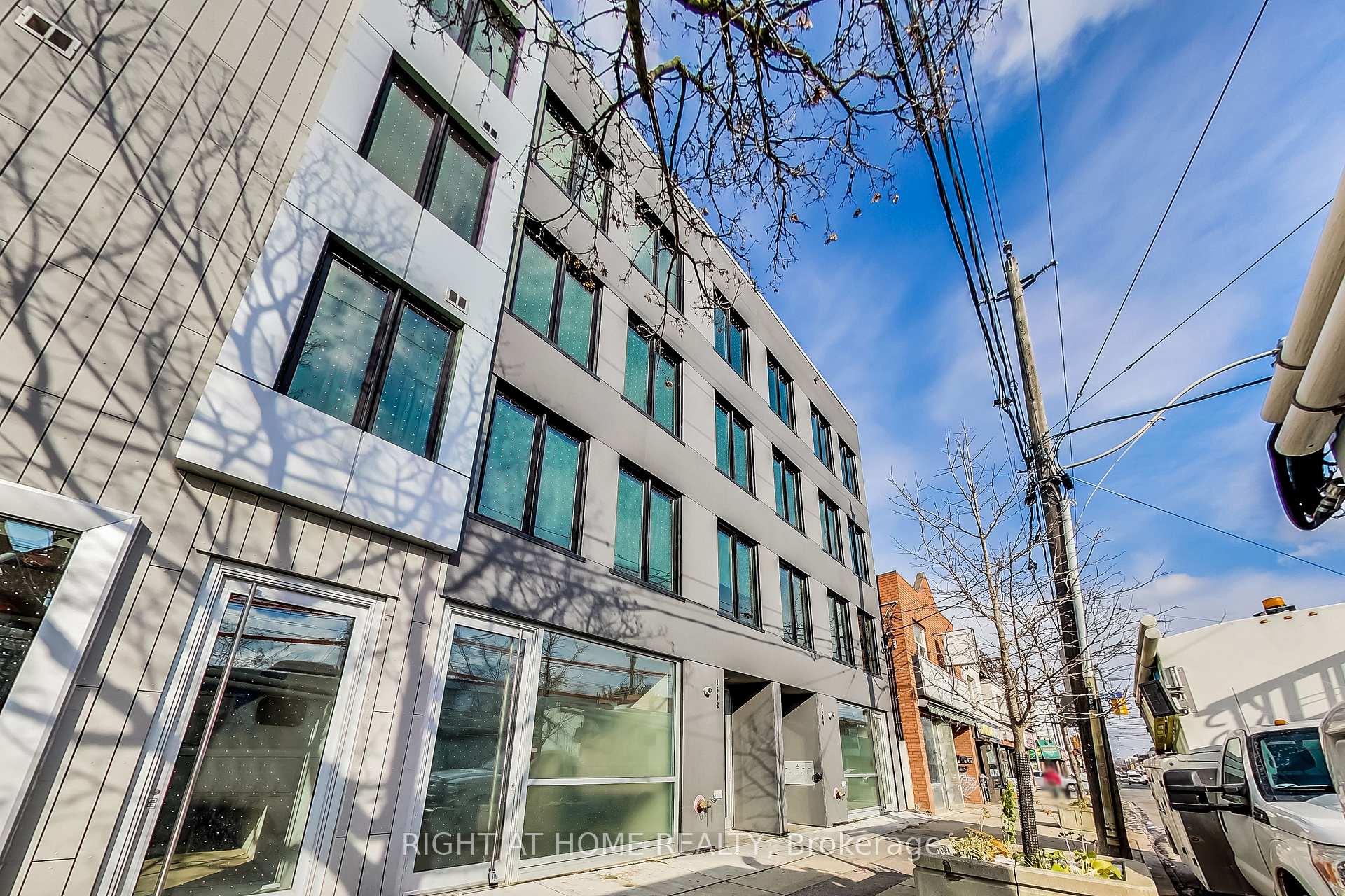 Photo 4 of Unit PH, 1602 Queen Street E, Toronto, Greenwood-Coxwell — HOMEH