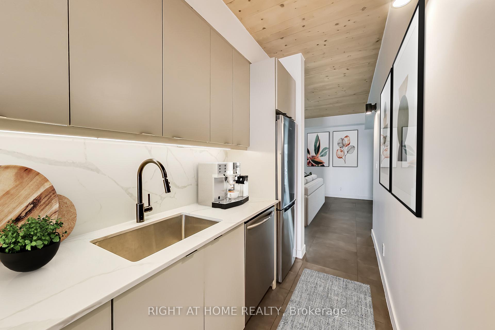 Photo 11 of Unit PH, 1602 Queen Street E, Toronto, Greenwood-Coxwell — HOMEH