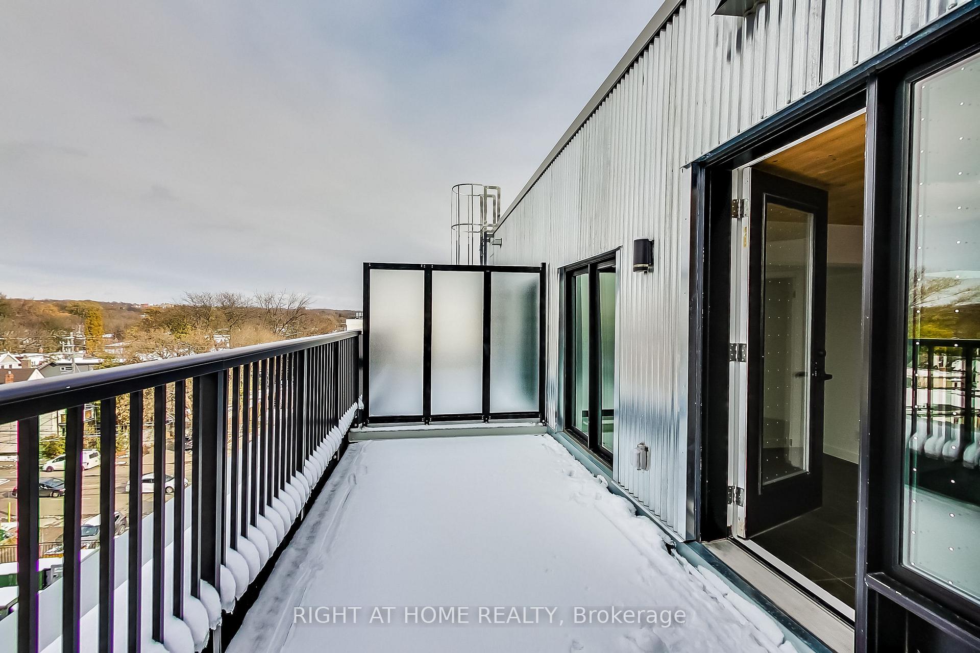 Photo 25 of Unit PH, 1602 Queen Street E, Toronto, Greenwood-Coxwell — HOMEH
