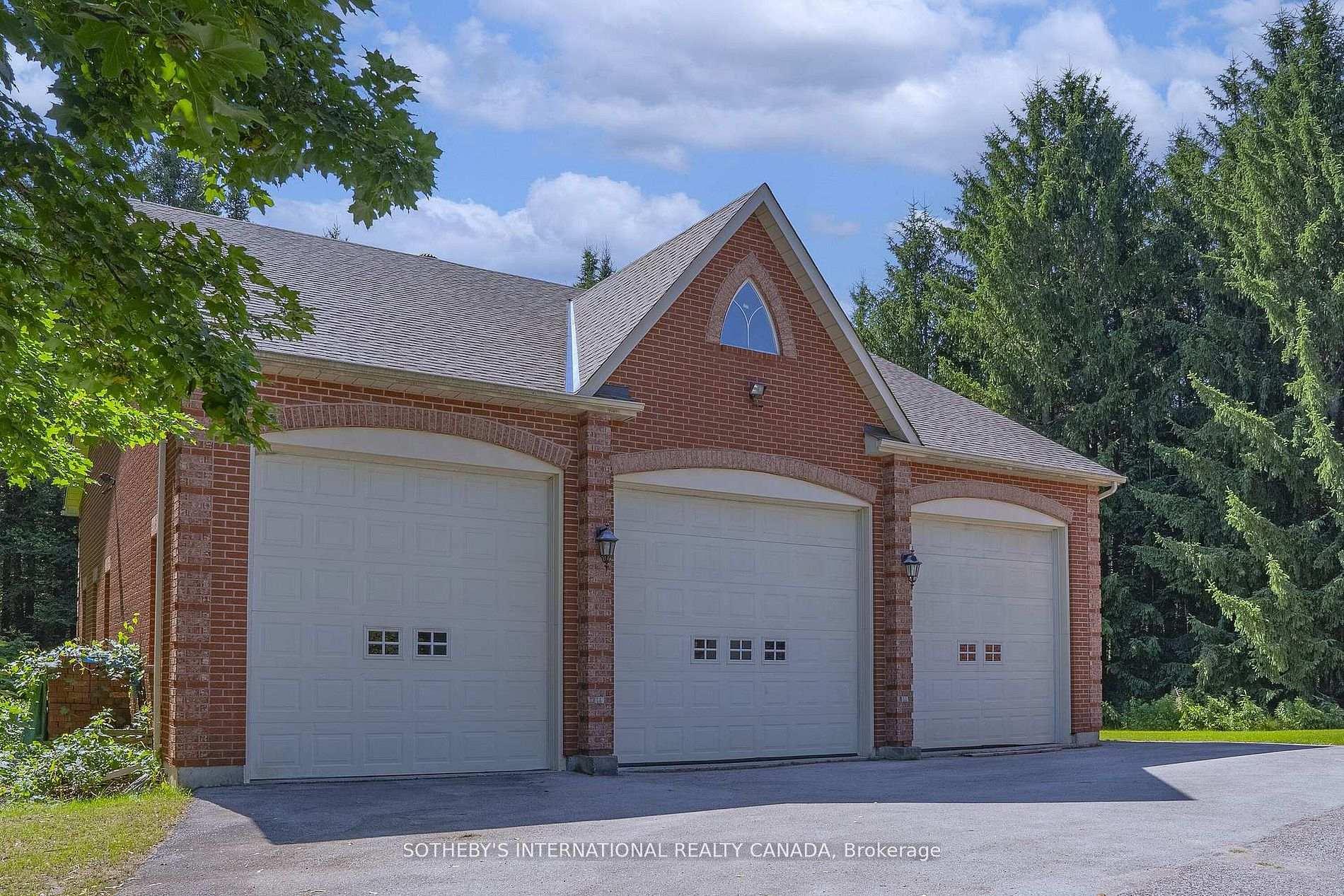 Photo 8 of 452 Feasby Road, Uxbridge, Rural Uxbridge — HOMEH