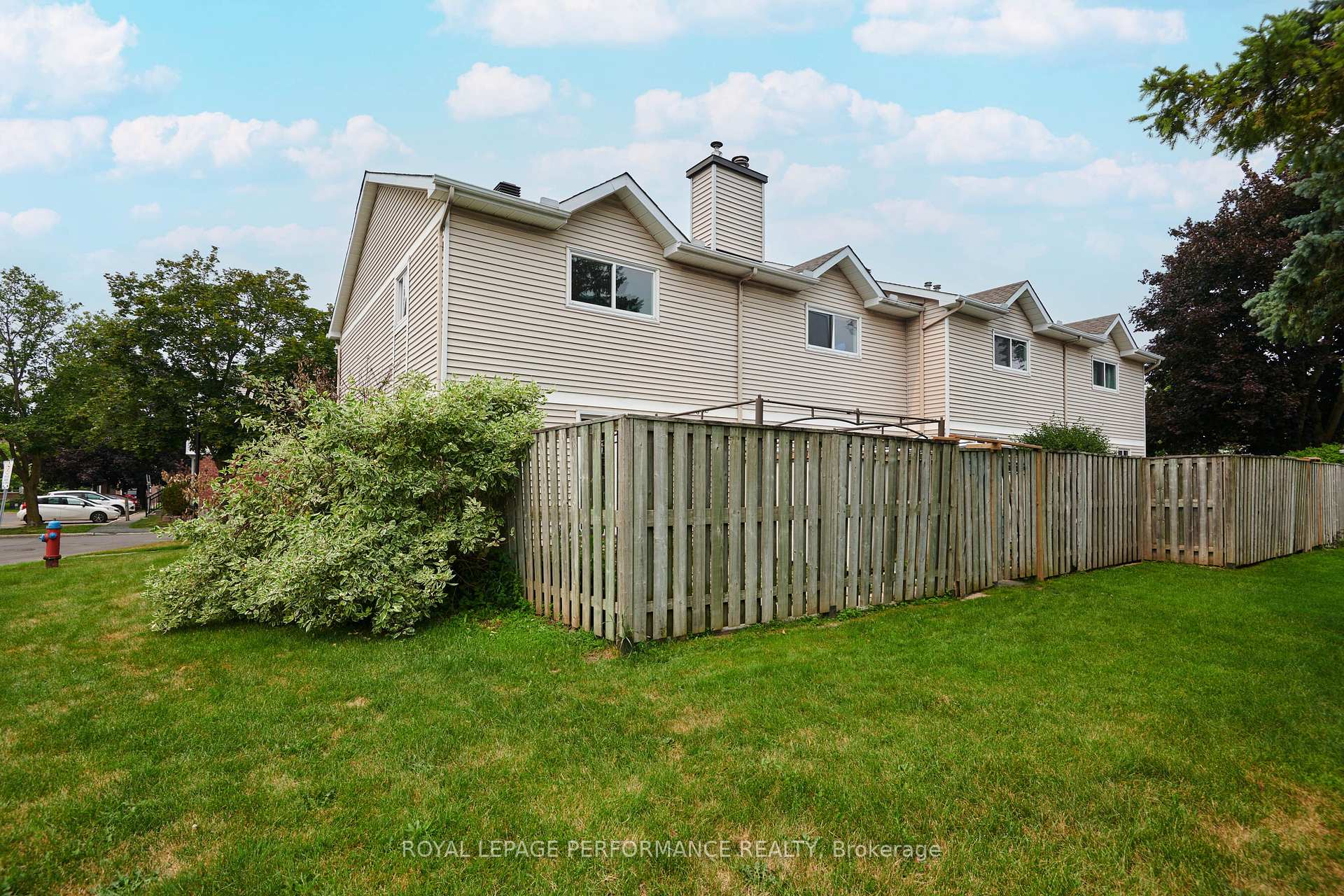 Photo 15 of Unit 33, 1907 Colorado Lane, Ottawa, Orleans/Sunridge — HOMEH