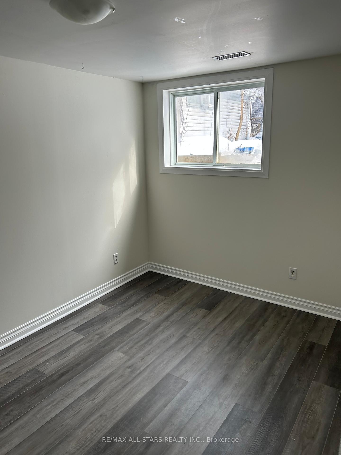 Photo 5 of 197 Pleasant Boulevard, Georgina, Keswick South — HOMEH