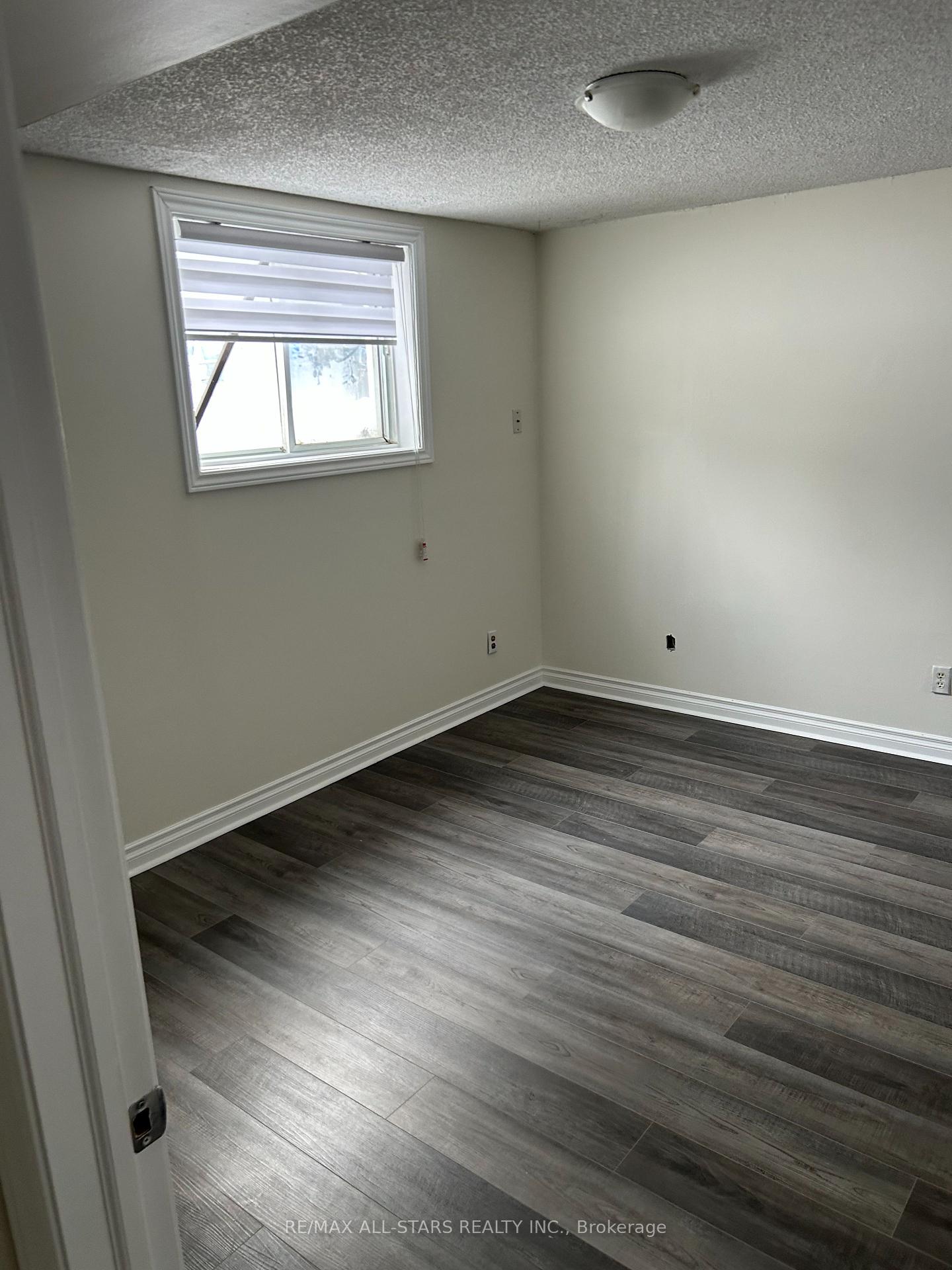 Photo 8 of 197 Pleasant Boulevard, Georgina, Keswick South — HOMEH