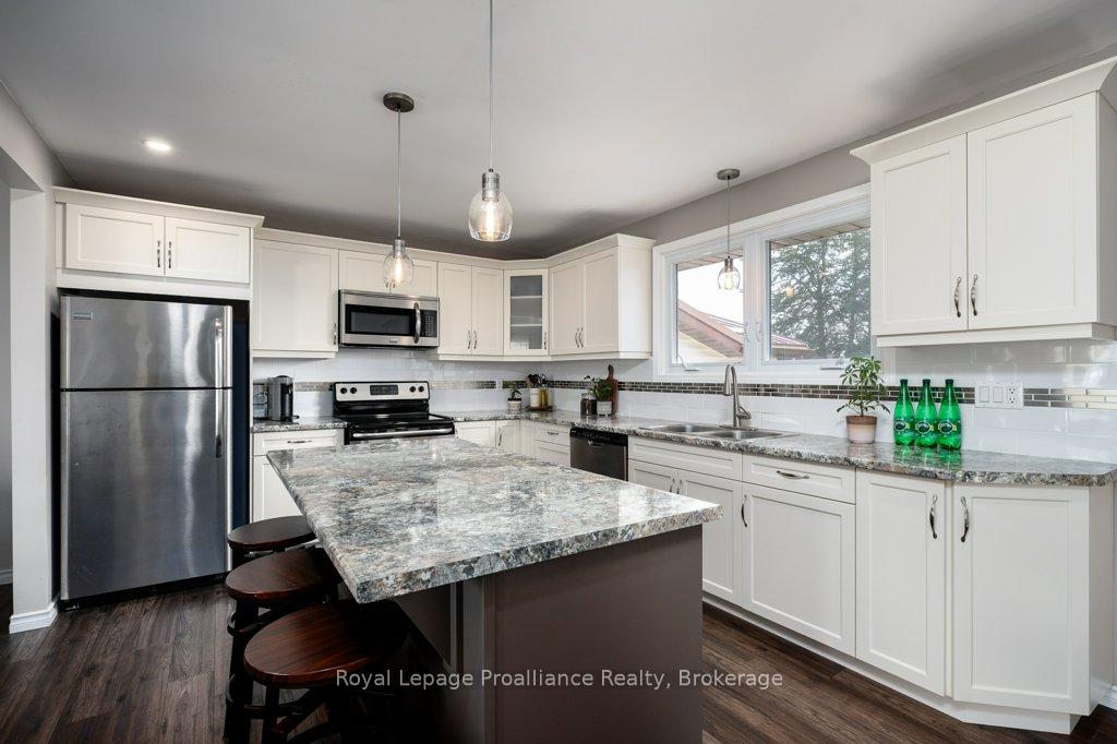 Photo 11 of 193 Henry Street, Stirling-Rawdon, Stirling Ward — HOMEH