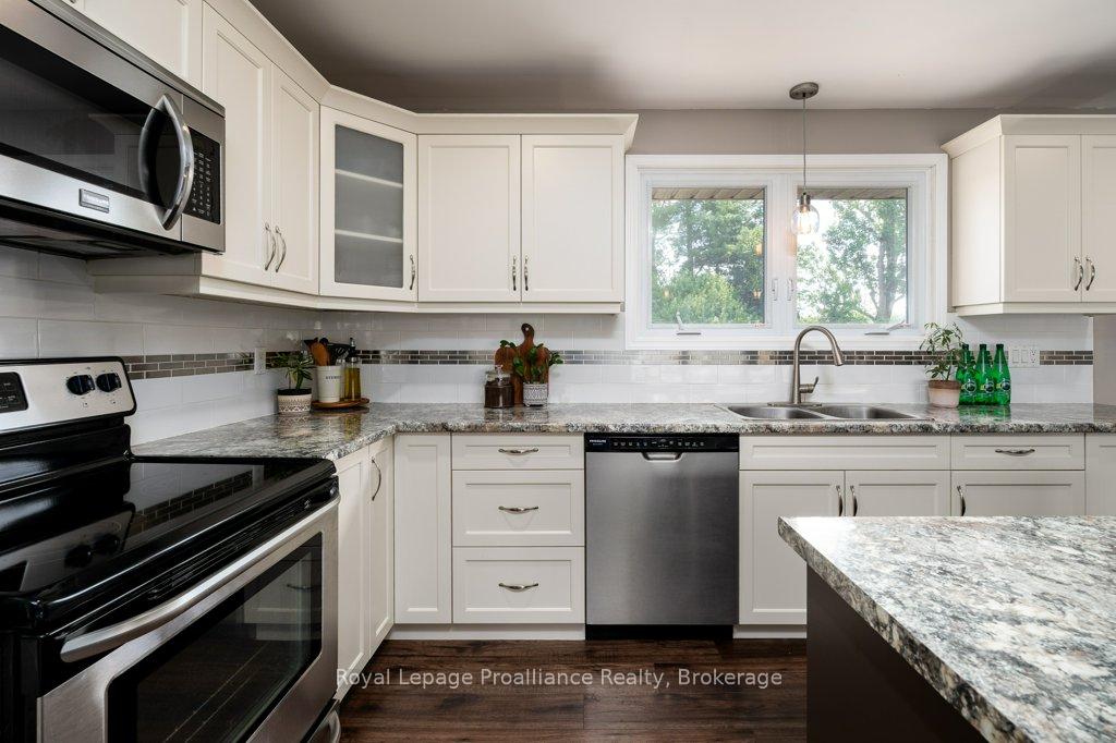 Photo 13 of 193 Henry Street, Stirling-Rawdon, Stirling Ward — HOMEH