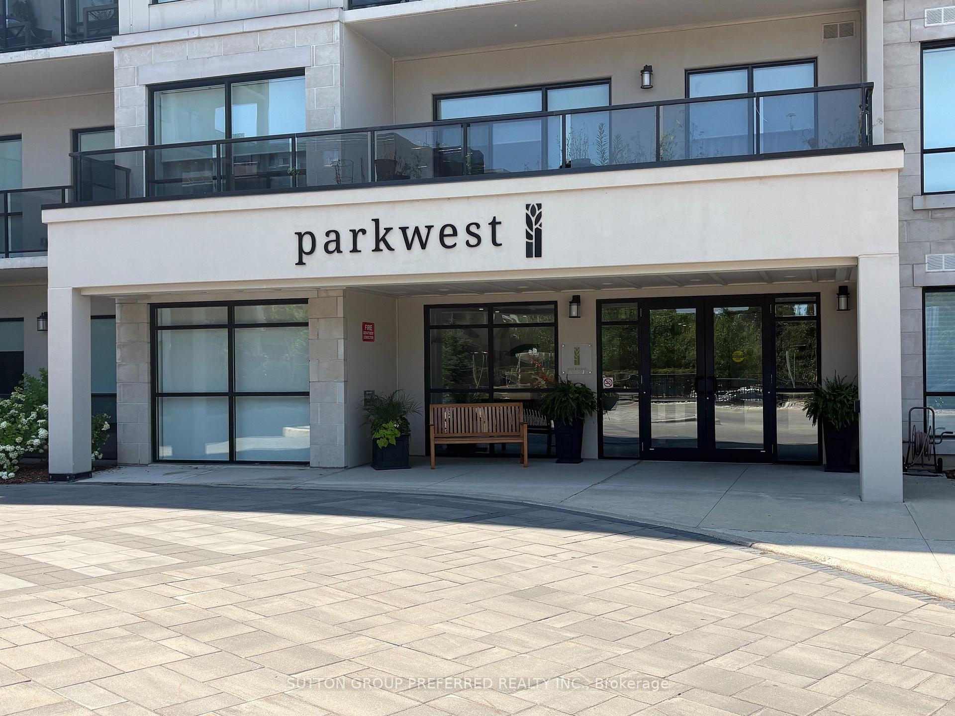 Photo of Unit 401, 1200 Commissioners Road W