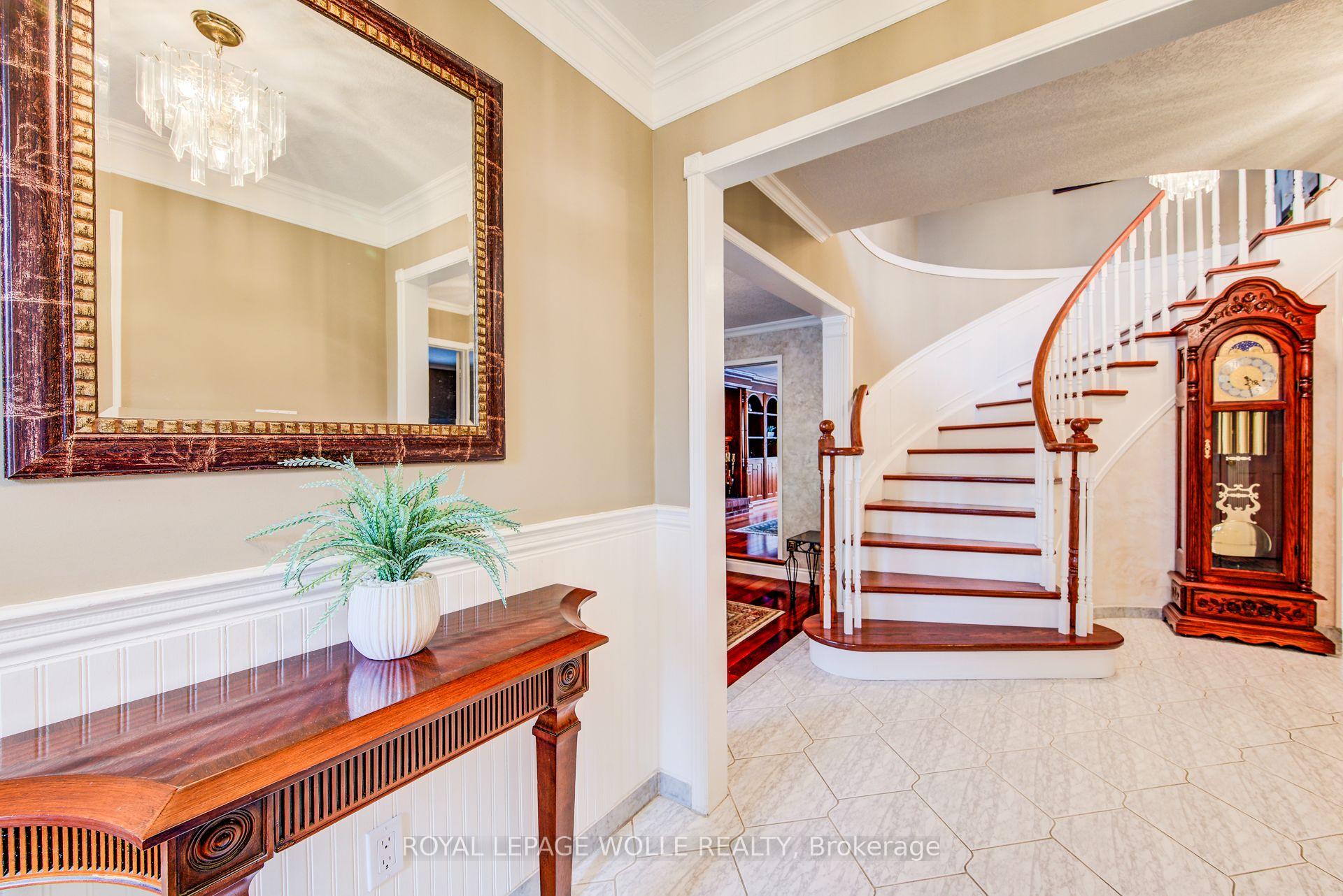 Photo 6 of 48 Lennox Crescent, Kitchener, Victoria Hills — HOMEH