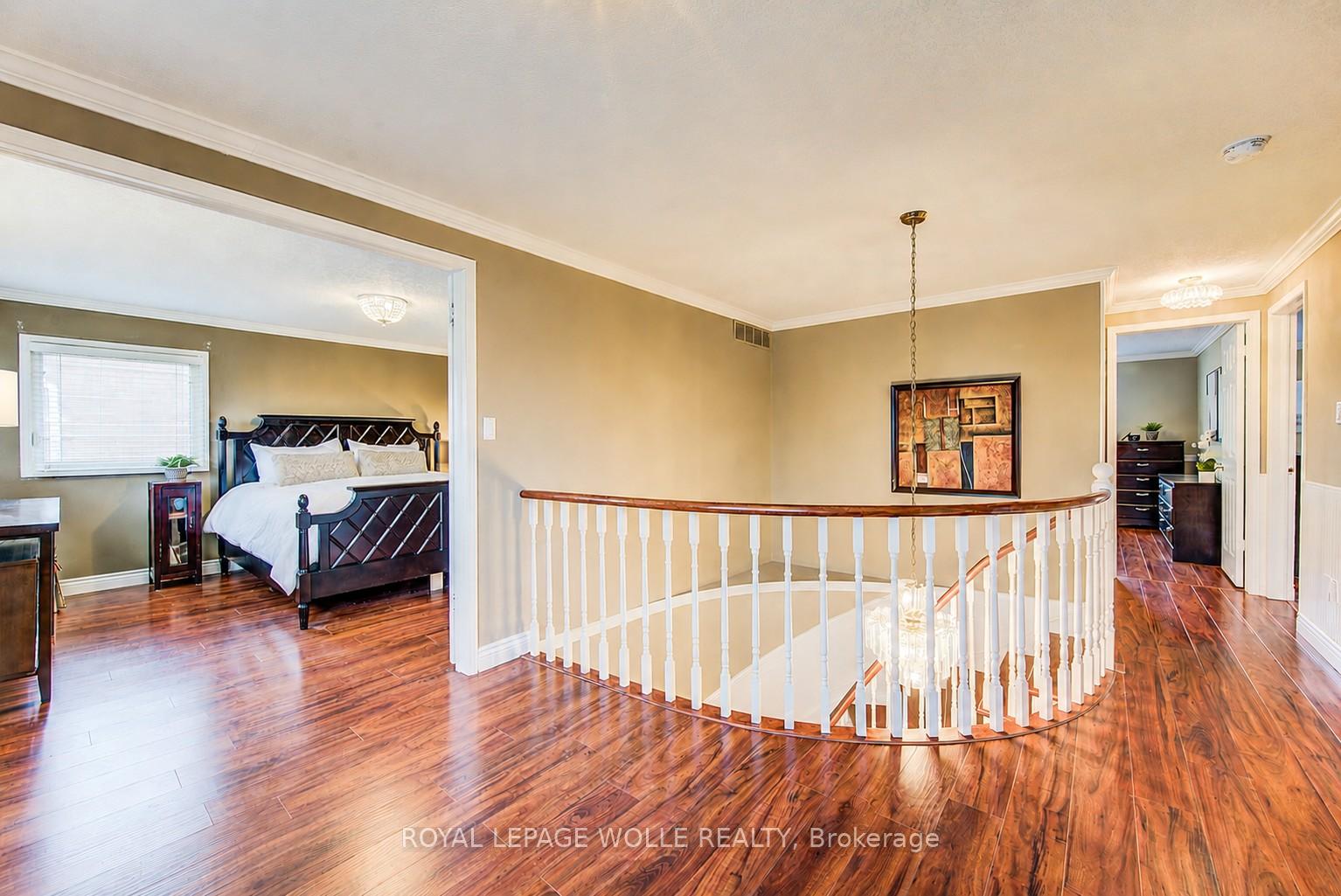 Photo 23 of 48 Lennox Crescent, Kitchener, Victoria Hills — HOMEH