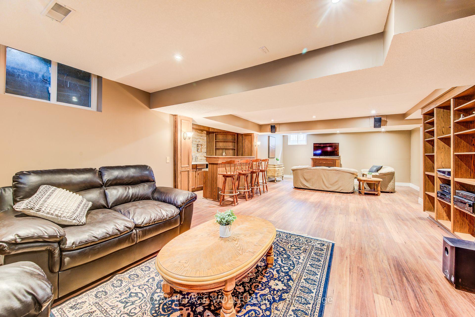 Photo 40 of 48 Lennox Crescent, Kitchener, Victoria Hills — HOMEH