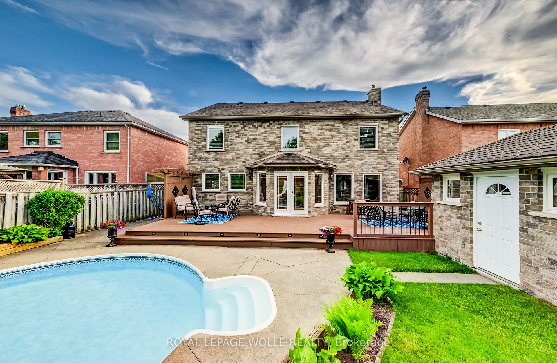 Photo 46 of 48 Lennox Crescent, Kitchener, Victoria Hills — HOMEH