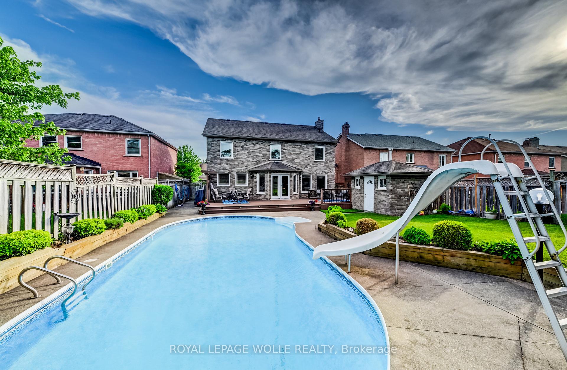 Photo 47 of 48 Lennox Crescent, Kitchener, Victoria Hills — HOMEH
