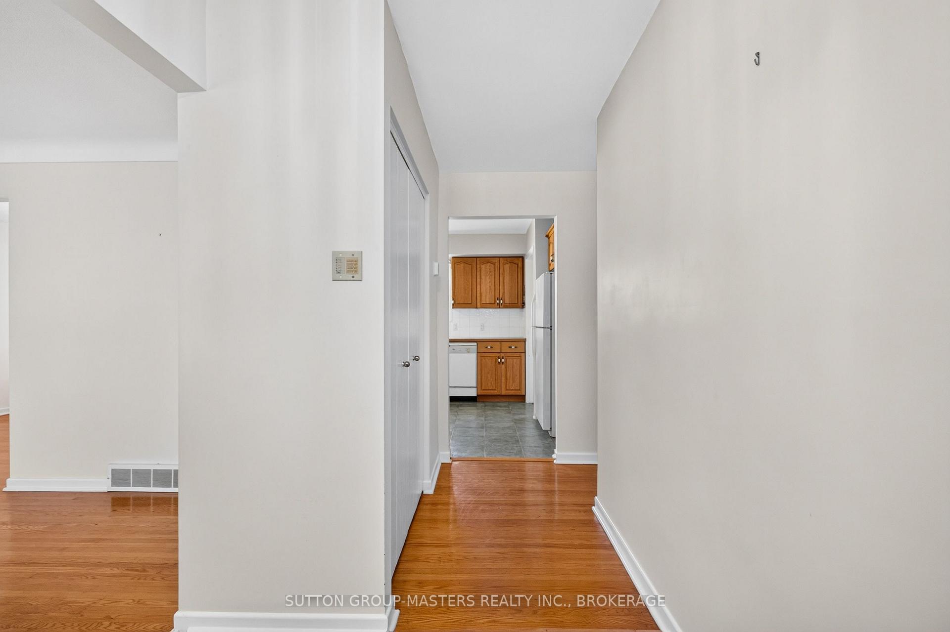 Photo 4 of 810 Haverhill Drive, Kingston, City SouthWest — HOMEH