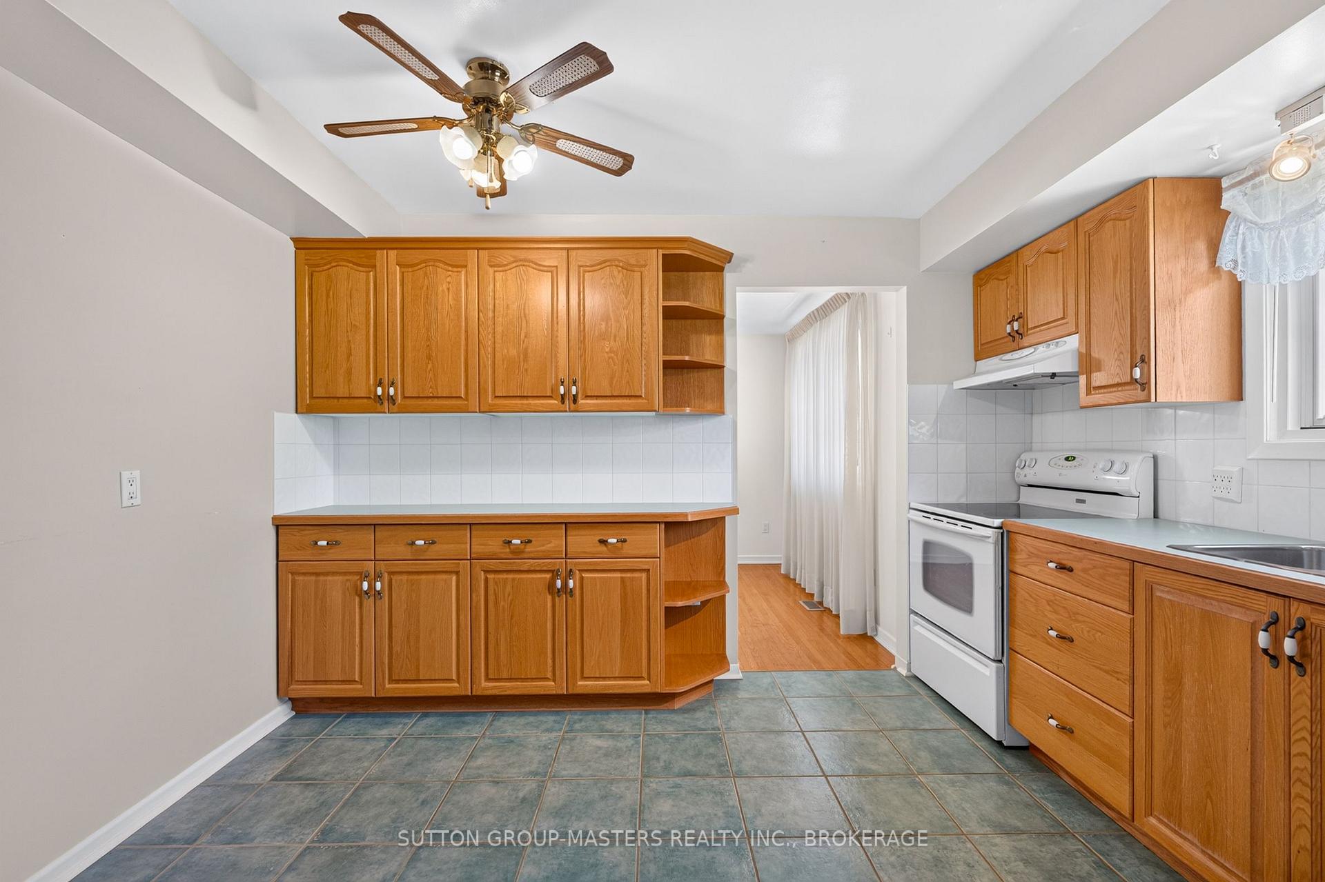 Photo 9 of 810 Haverhill Drive, Kingston, City SouthWest — HOMEH