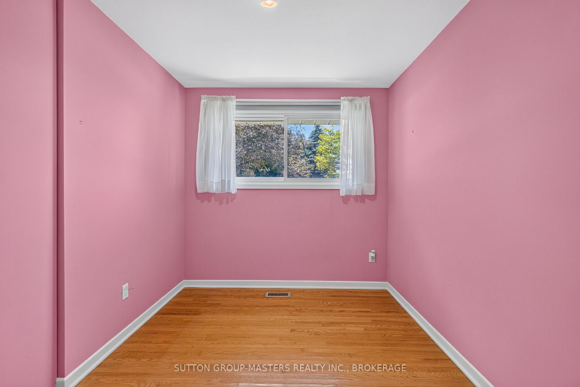 Photo 14 of 810 Haverhill Drive, Kingston, City SouthWest — HOMEH