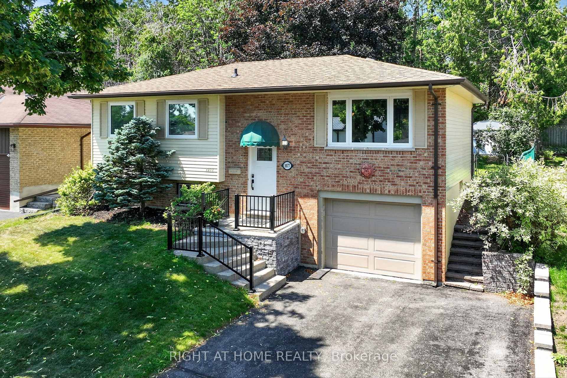 Photo 3 of 1077 Danita Boulevard, Peterborough, Monaghan Ward 2 — HOMEH
