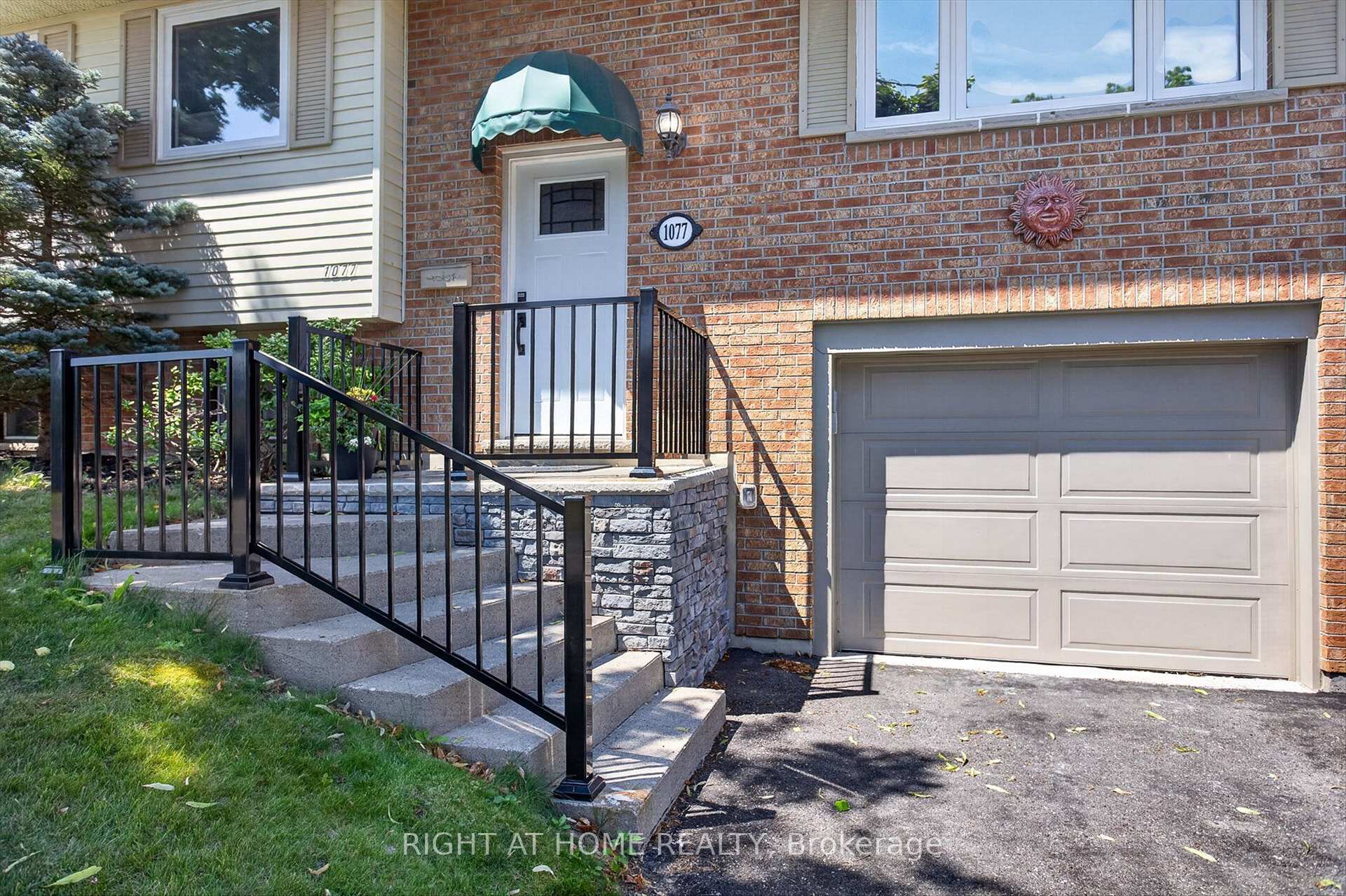Photo 4 of 1077 Danita Boulevard, Peterborough, Monaghan Ward 2 — HOMEH