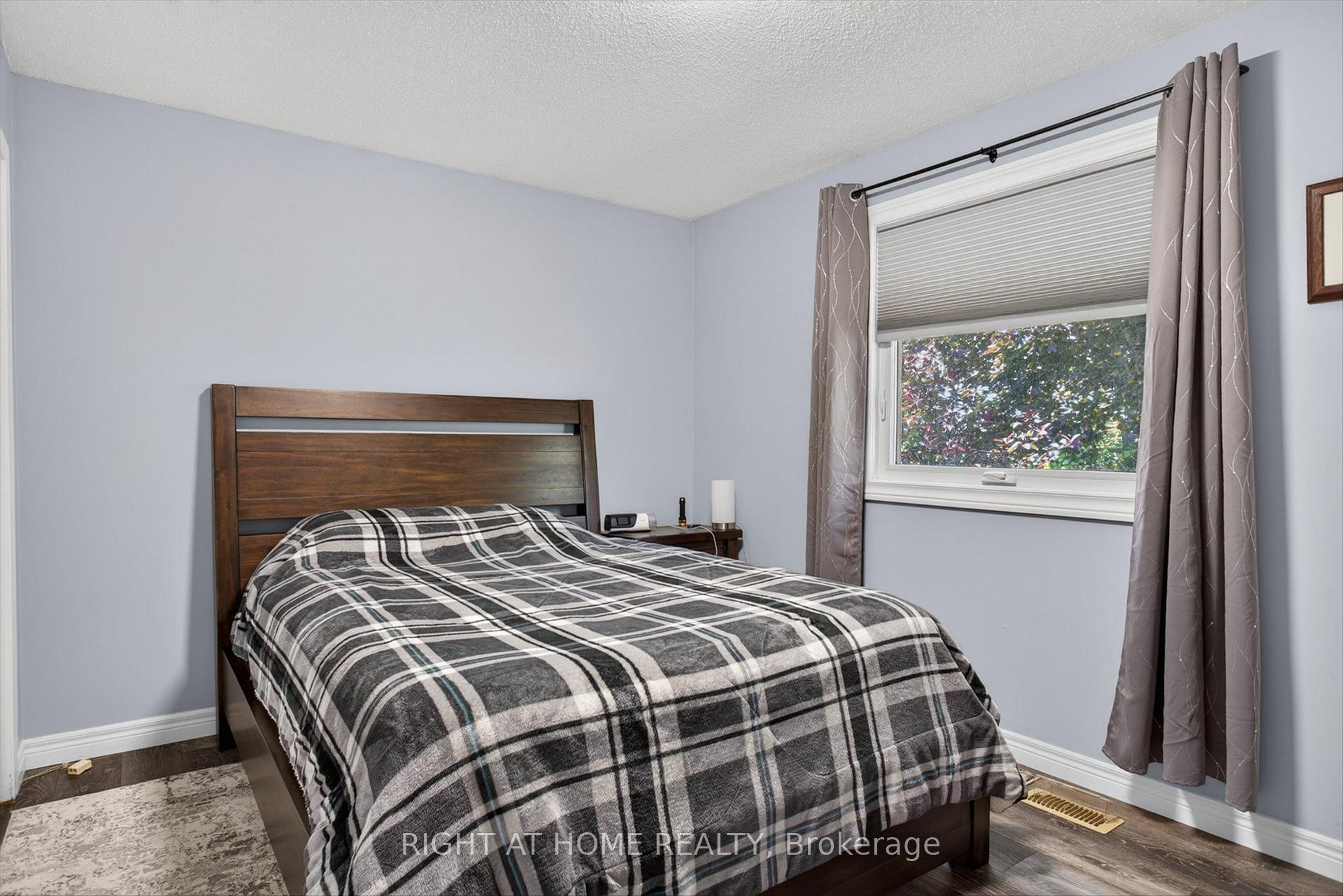 Photo 12 of 1077 Danita Boulevard, Peterborough, Monaghan Ward 2 — HOMEH