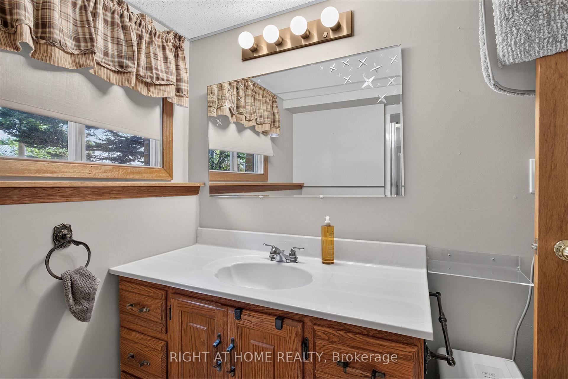 Photo 24 of 1077 Danita Boulevard, Peterborough, Monaghan Ward 2 — HOMEH