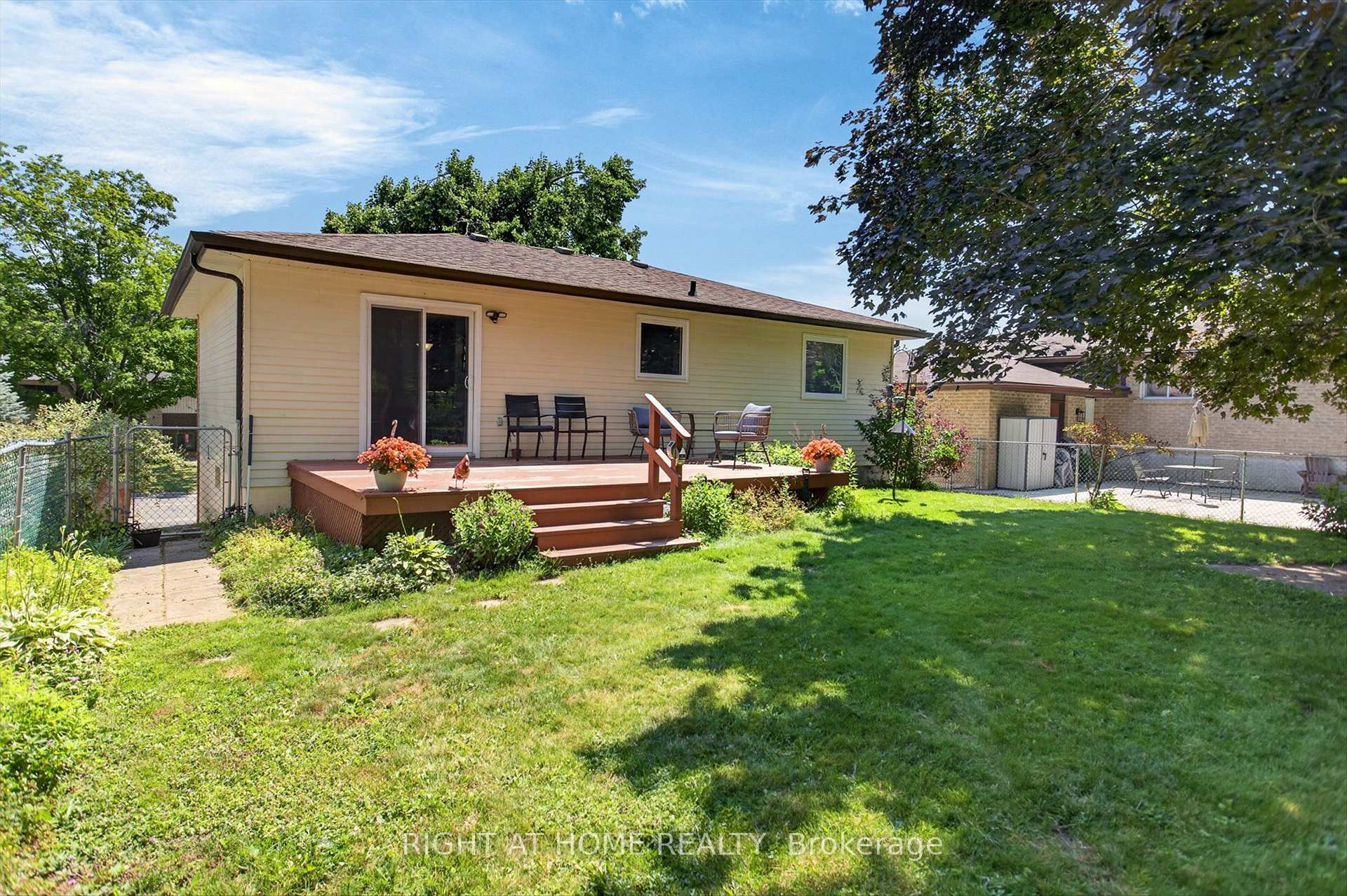 Photo 27 of 1077 Danita Boulevard, Peterborough, Monaghan Ward 2 — HOMEH