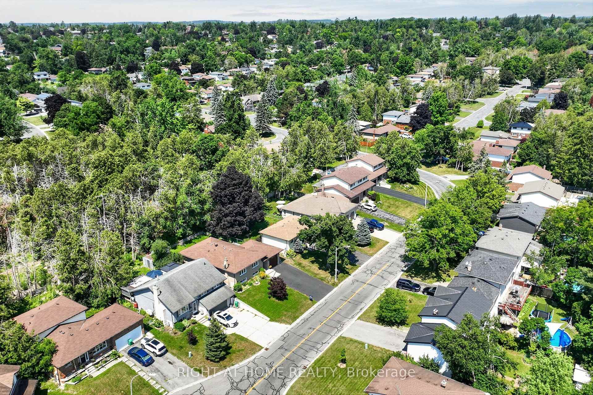 Photo 34 of 1077 Danita Boulevard, Peterborough, Monaghan Ward 2 — HOMEH
