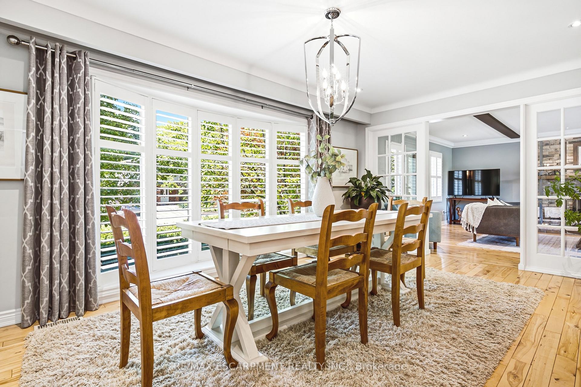 Photo 5 of 3384 Manfred Drive, Burlington, Roseland — HOMEH