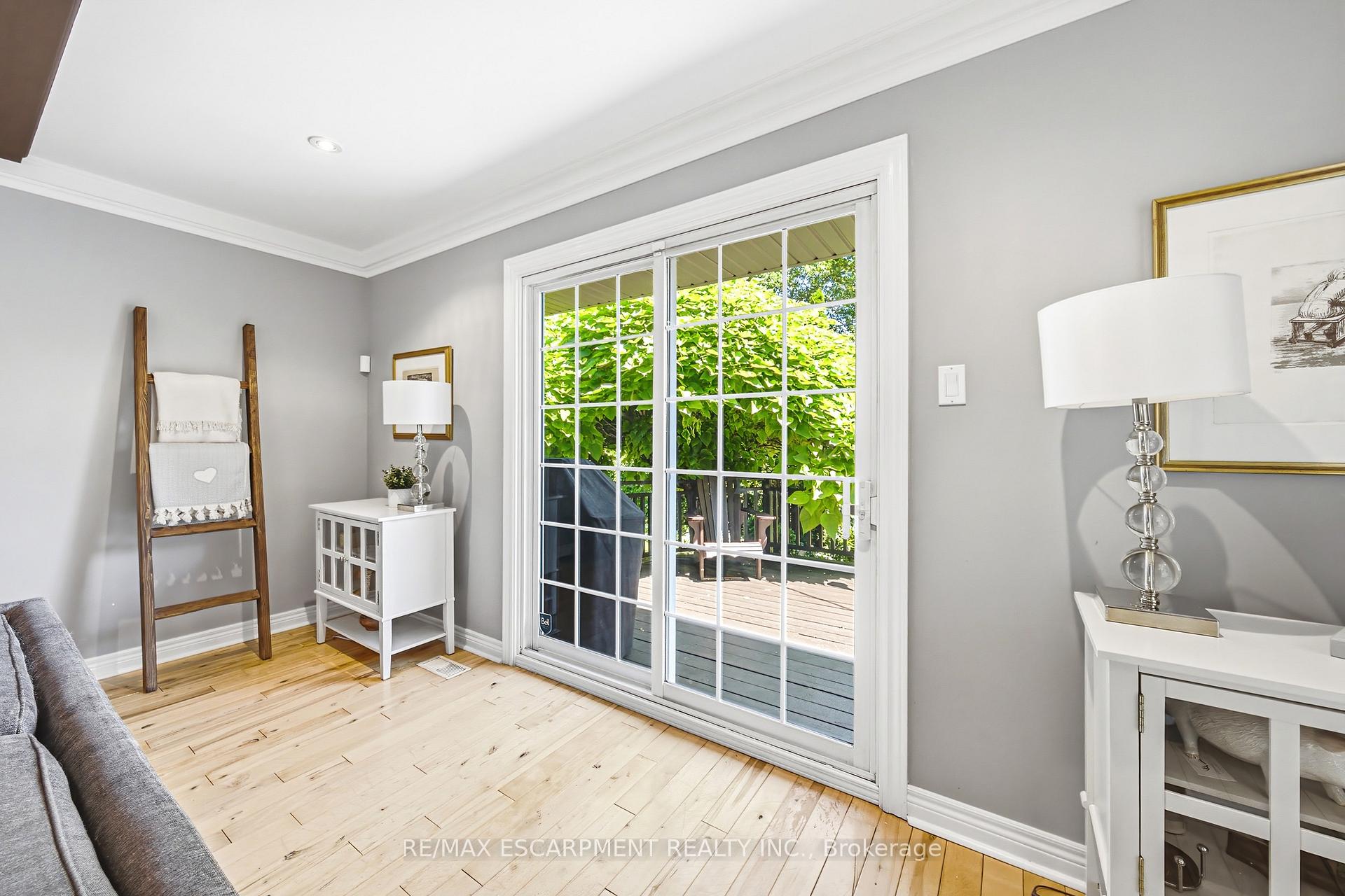 Photo 11 of 3384 Manfred Drive, Burlington, Roseland — HOMEH