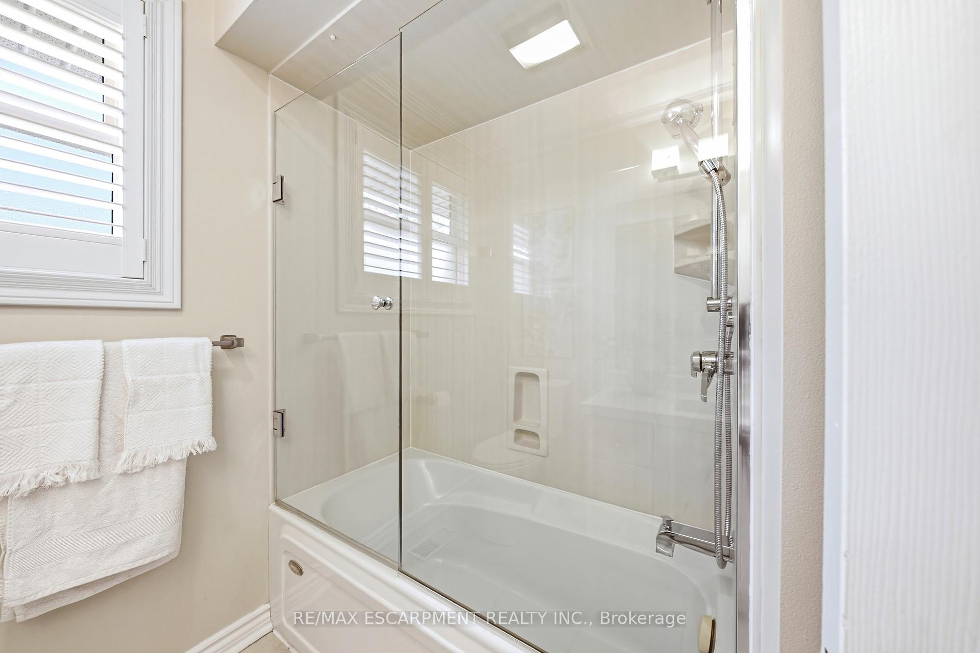 Photo 20 of 3384 Manfred Drive, Burlington, Roseland — HOMEH