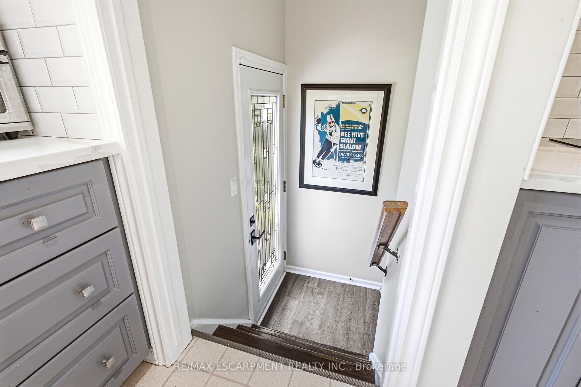 Photo 24 of 3384 Manfred Drive, Burlington, Roseland — HOMEH