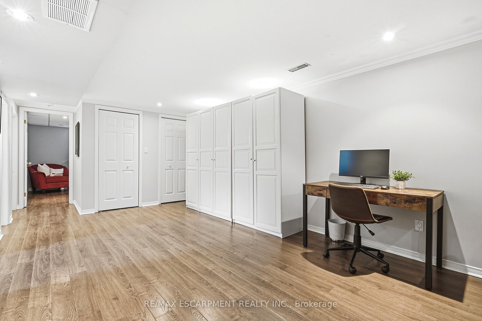 Photo 26 of 3384 Manfred Drive, Burlington, Roseland — HOMEH