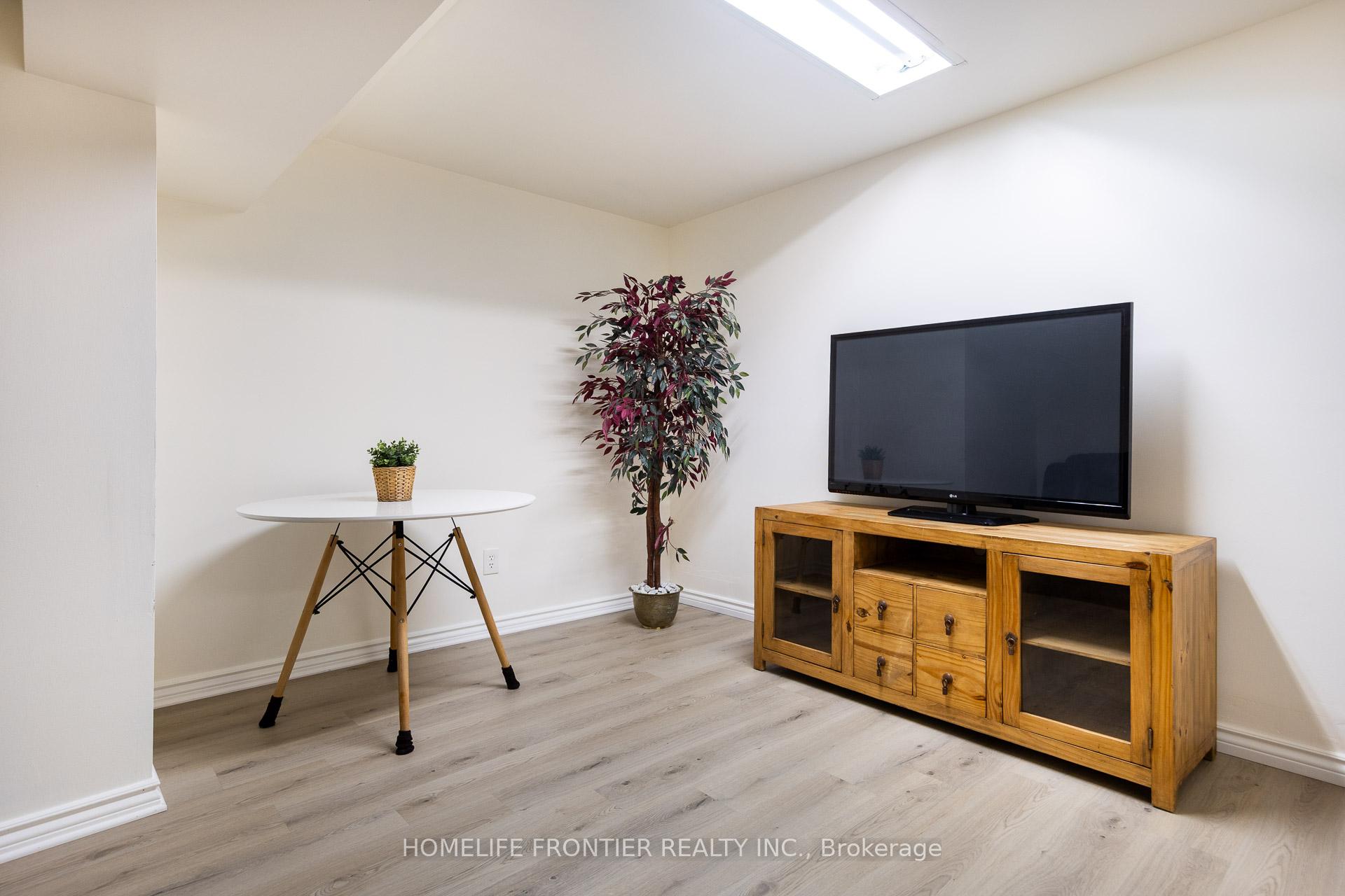 Photo 9 of Unit Bsmt, 258 Conley Street, Vaughan, Lakeview Estates — HOMEH