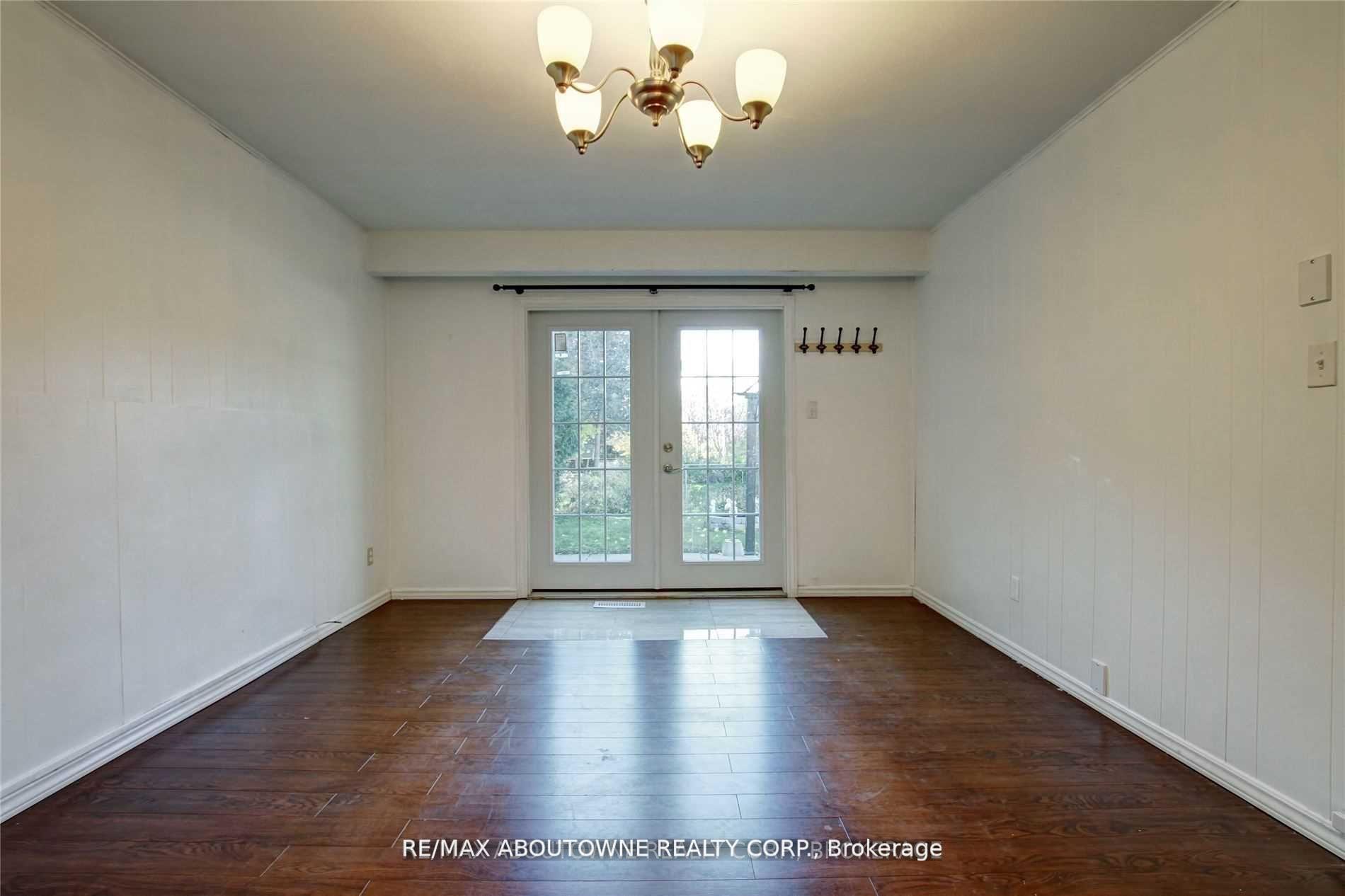 Photo 7 of Unit Lower, 14 Angus Drive, North York, Don Valley Village — HOMEH