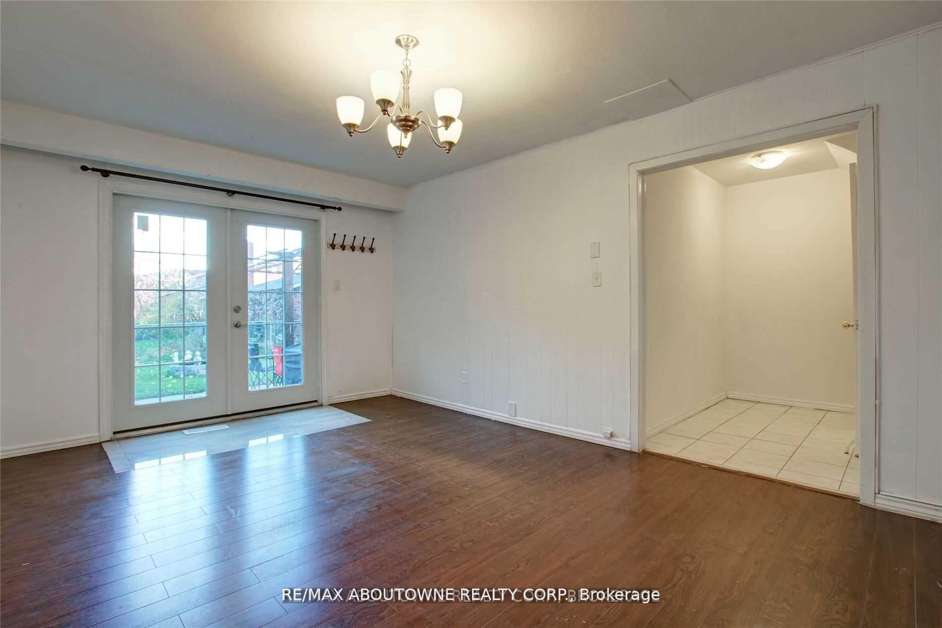 Photo 8 of Unit Lower, 14 Angus Drive, North York, Don Valley Village — HOMEH