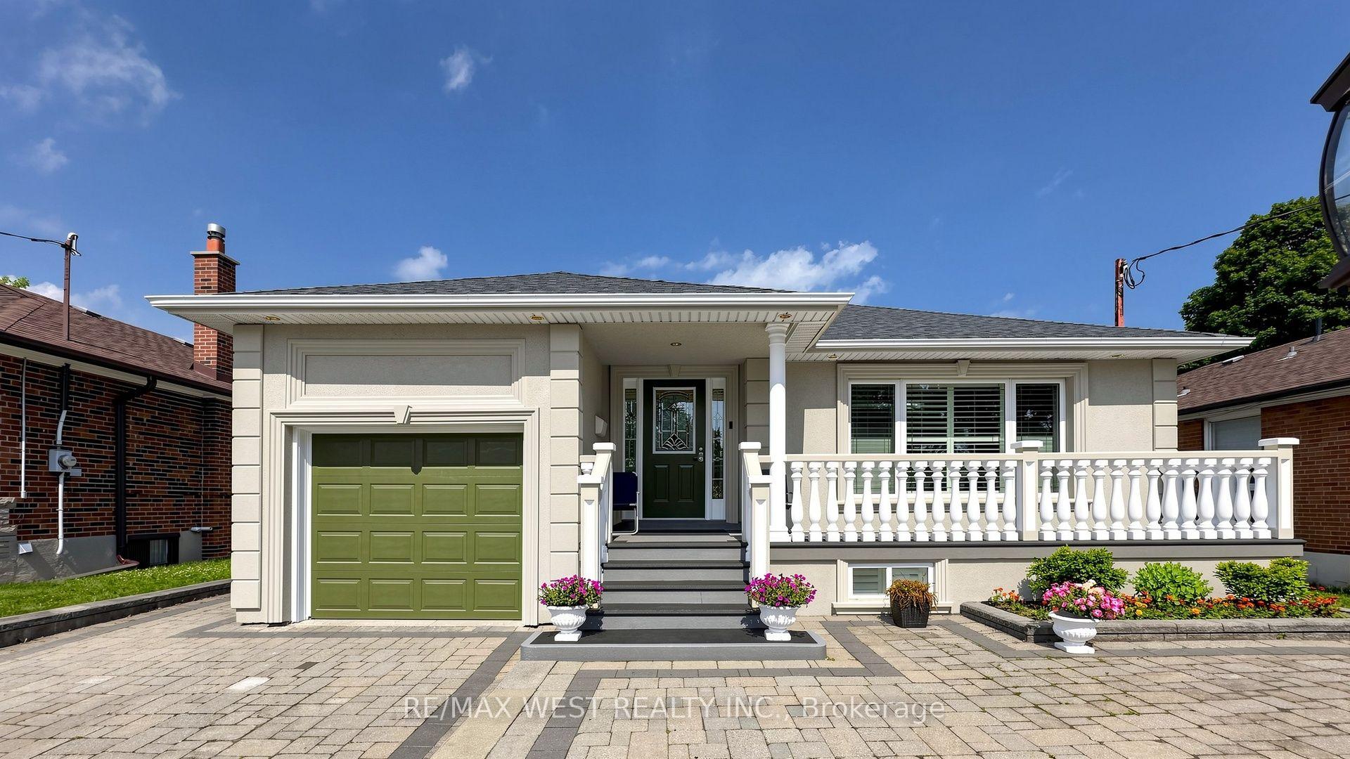 Photo of 555 McCowan Road