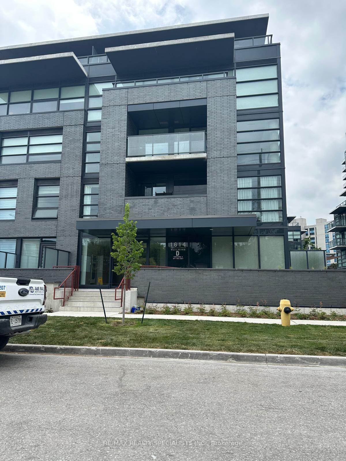 Front of Unit 328, 1614D Charles Street N