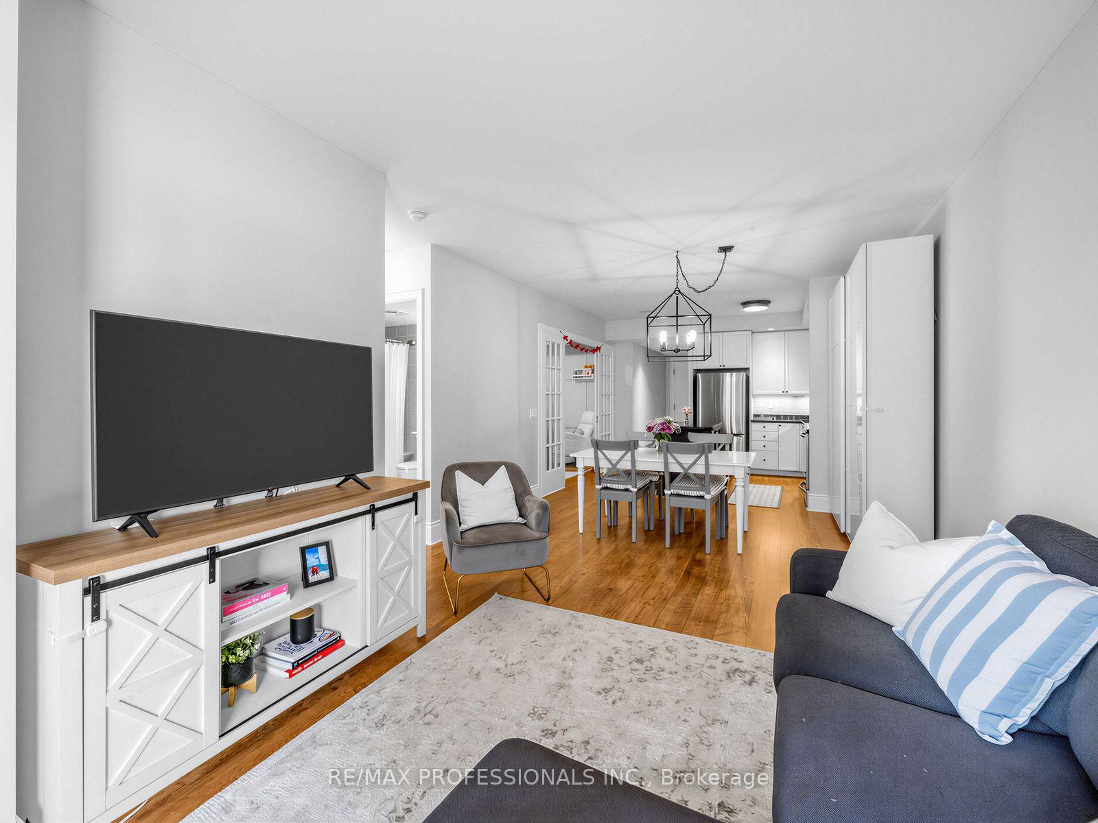 Photo 3 of Unit 1123, 5233 Dundas Street W, Etobicoke, Islington-City Centre West — HOMEH