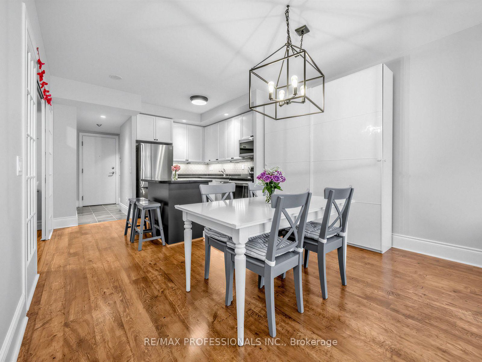 Photo 4 of Unit 1123, 5233 Dundas Street W, Etobicoke, Islington-City Centre West — HOMEH