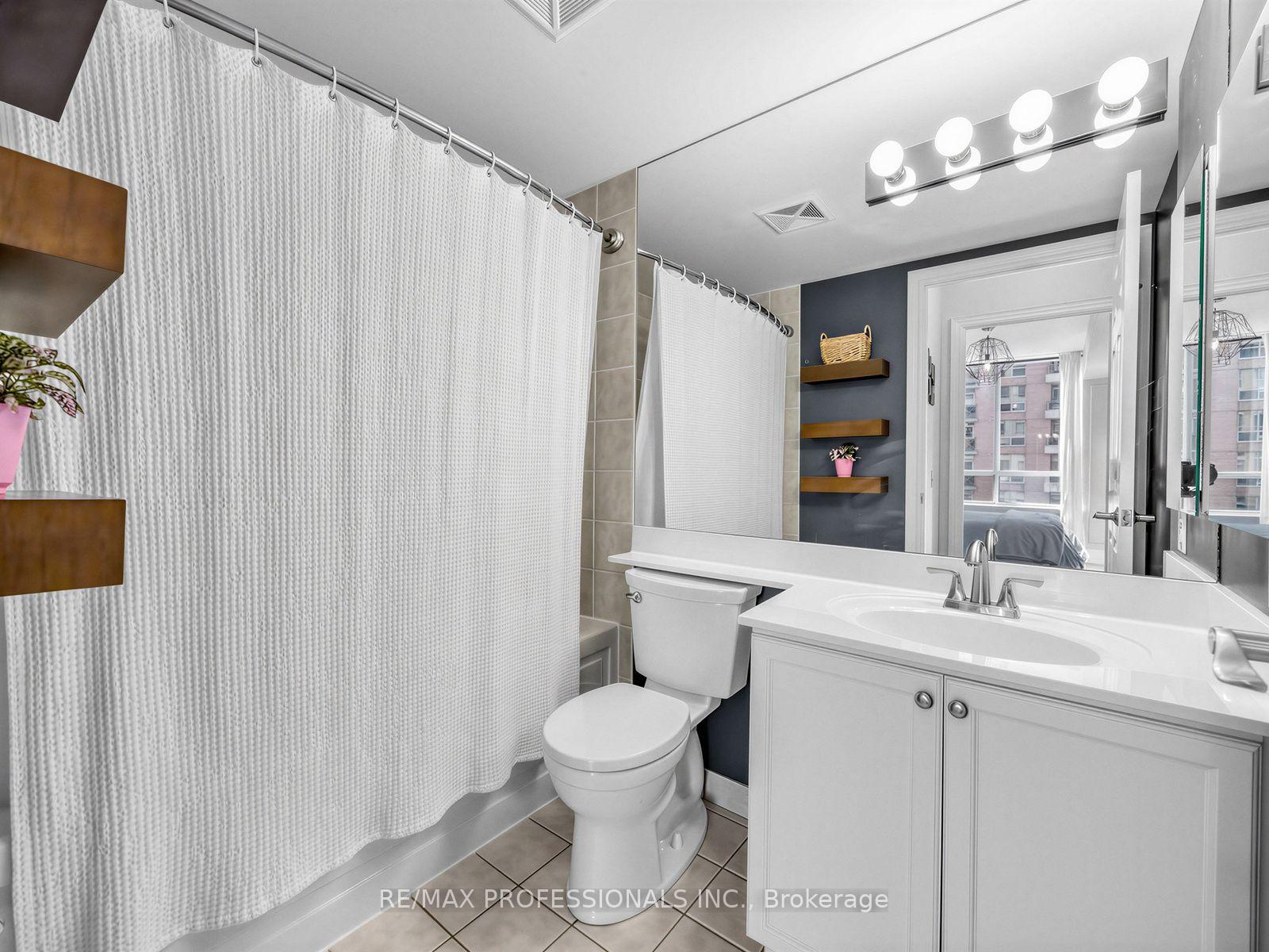 Photo 10 of Unit 1123, 5233 Dundas Street W, Etobicoke, Islington-City Centre West — HOMEH