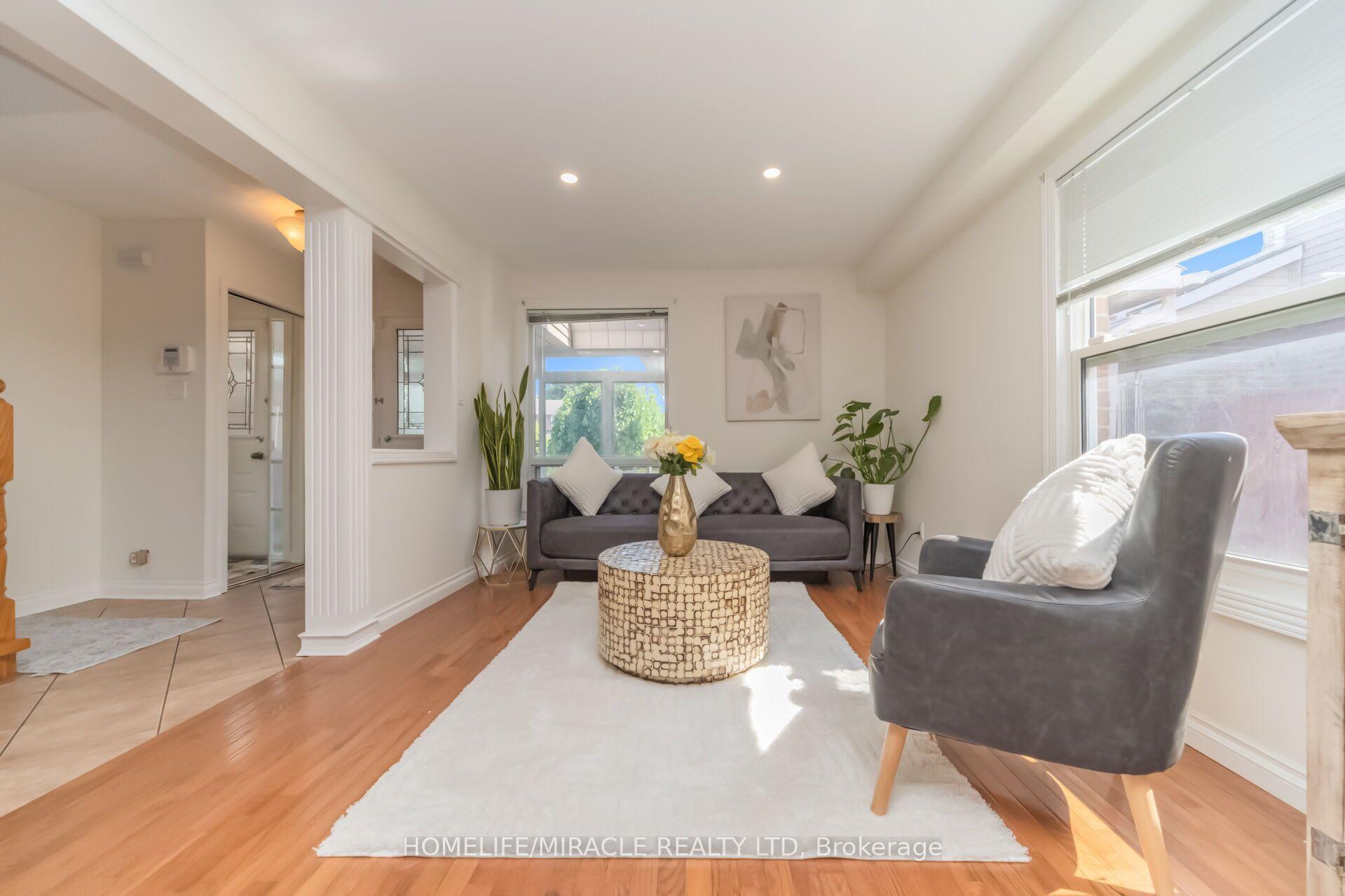 Photo 9 of 64 Aurora Place, Brampton, Heart Lake West — HOMEH