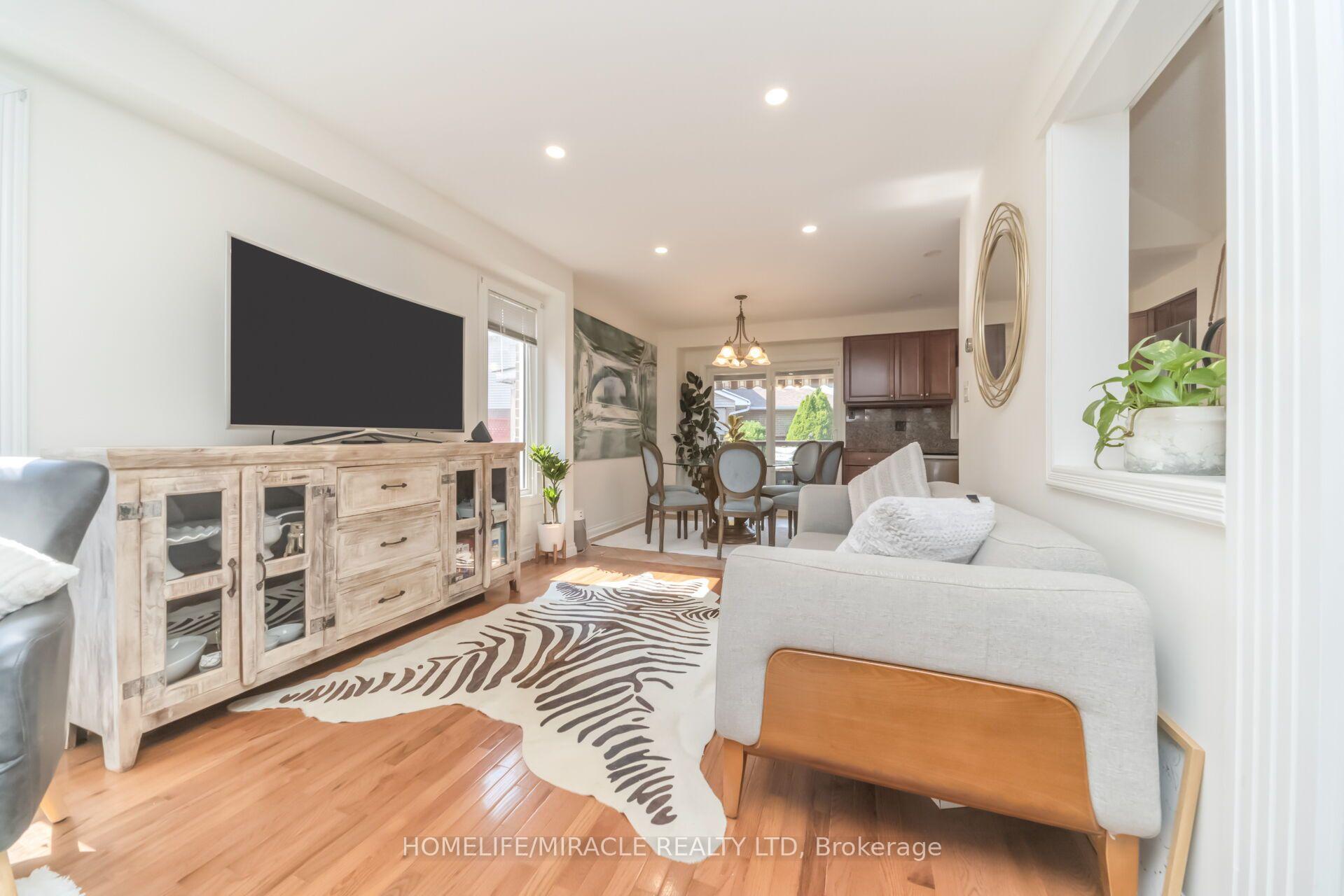 Photo 12 of 64 Aurora Place, Brampton, Heart Lake West — HOMEH