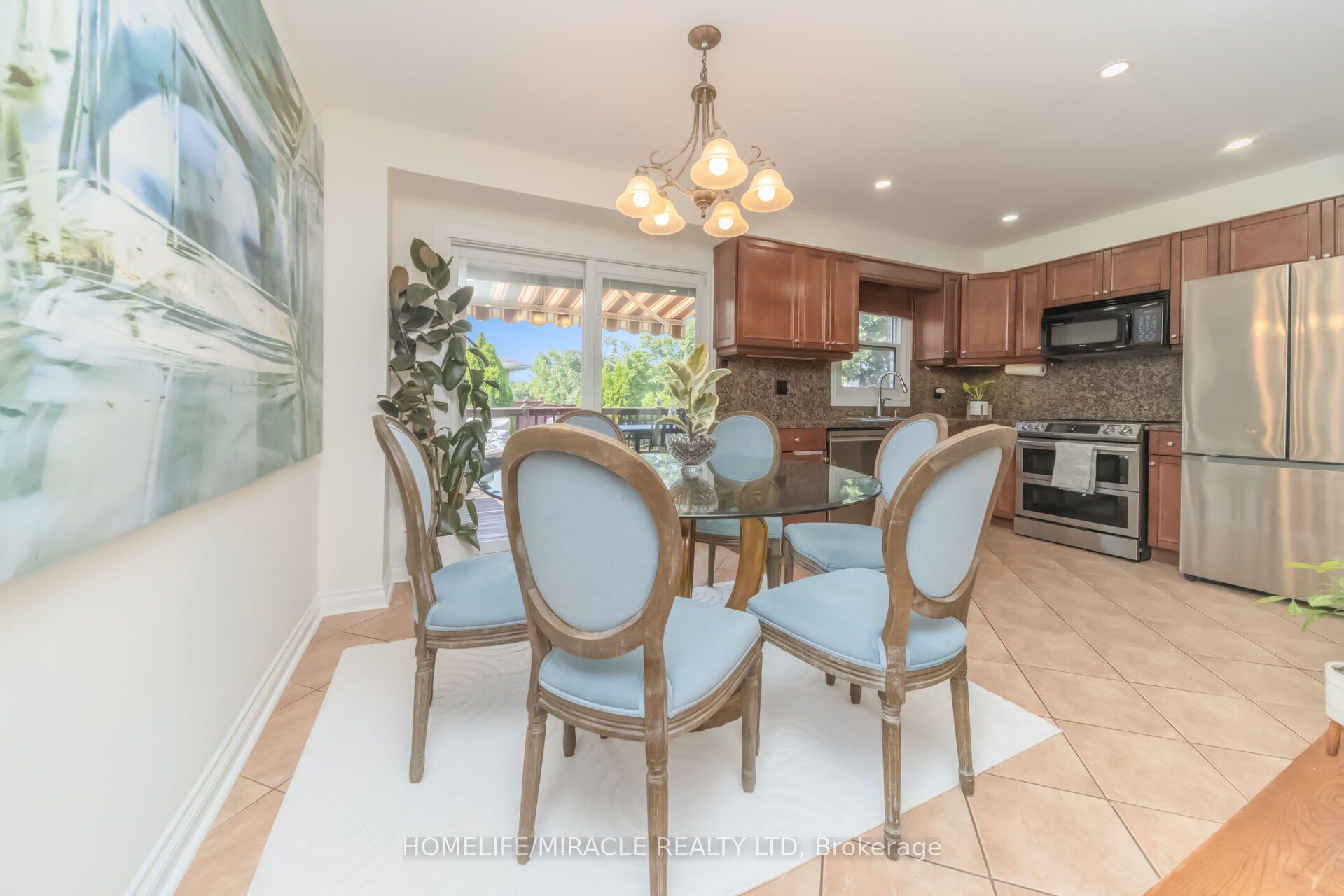 Photo 15 of 64 Aurora Place, Brampton, Heart Lake West — HOMEH