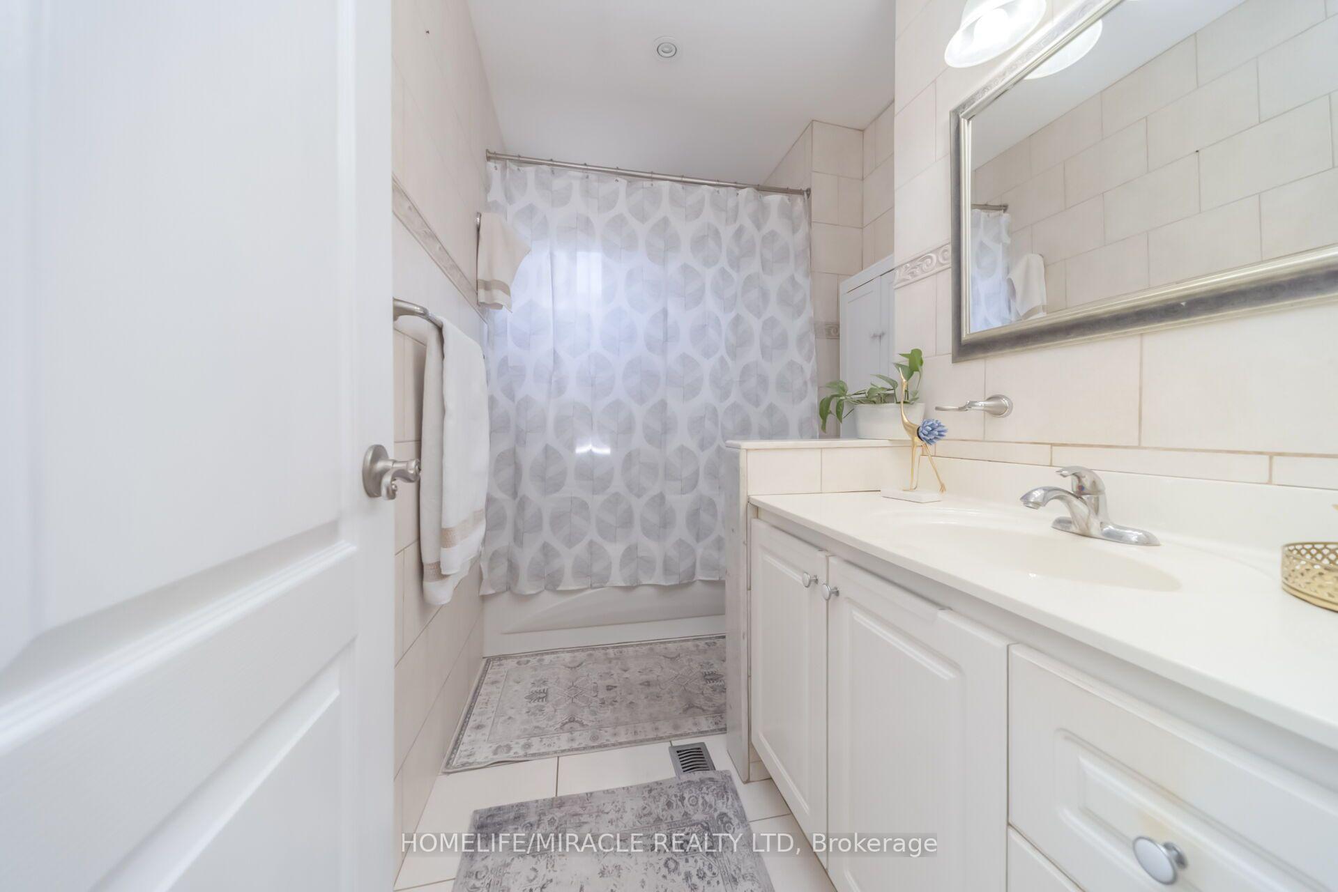 Photo 27 of 64 Aurora Place, Brampton, Heart Lake West — HOMEH