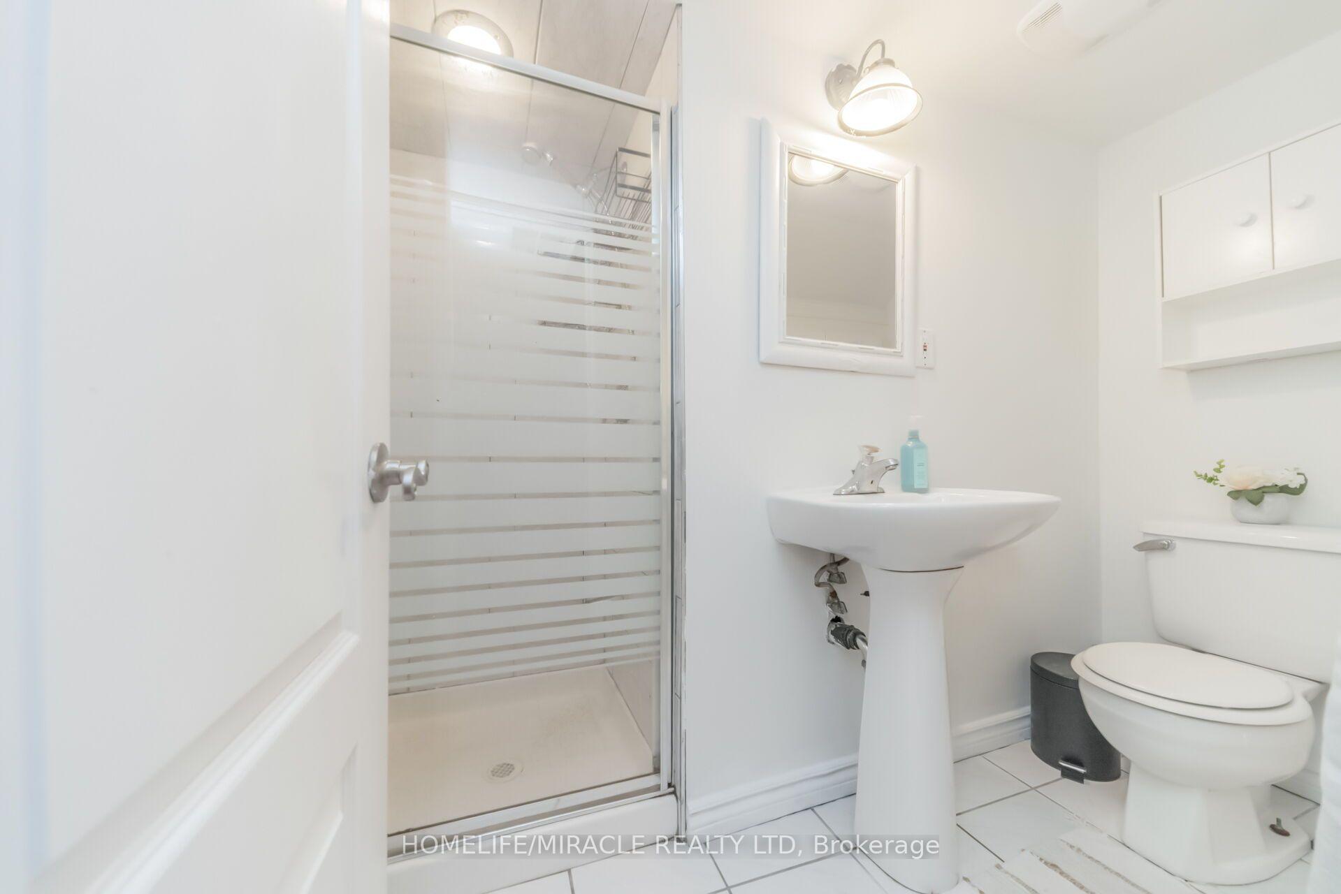 Photo 31 of 64 Aurora Place, Brampton, Heart Lake West — HOMEH