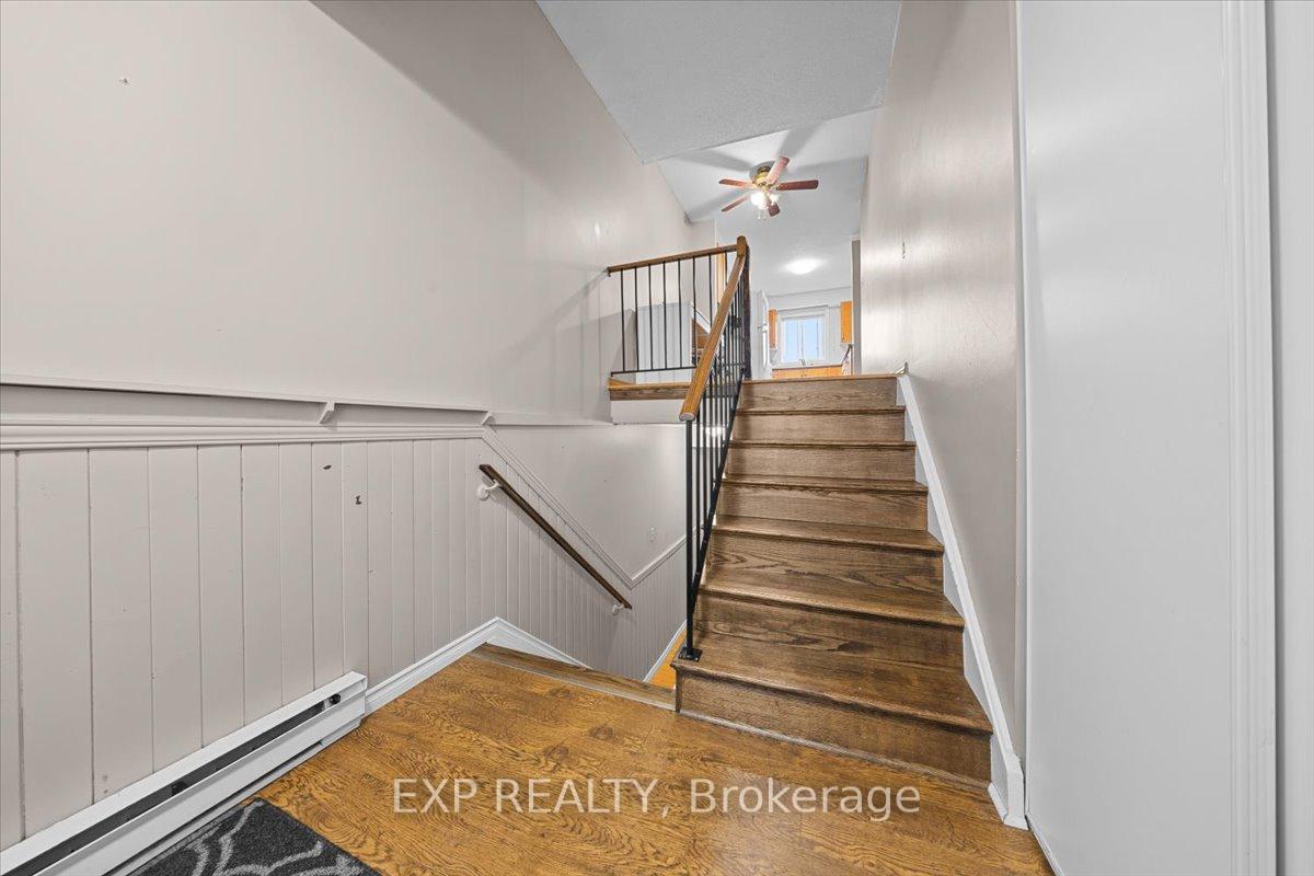 Photo 2 of 140 Castlegreen Private, Ottawa, Hunt Club Park/Greenboro — HOMEH