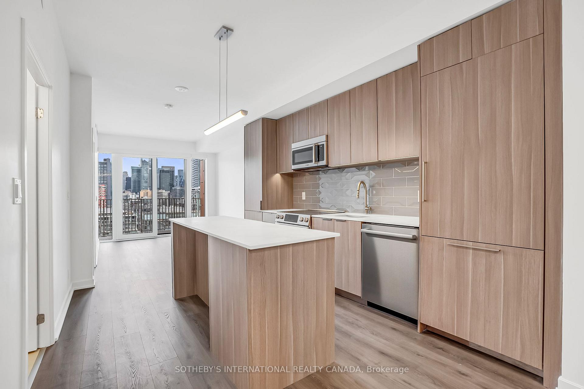 Photo 1 of Unit 1107, 88 Bathurst Street, Toronto, Niagara — HOMEH