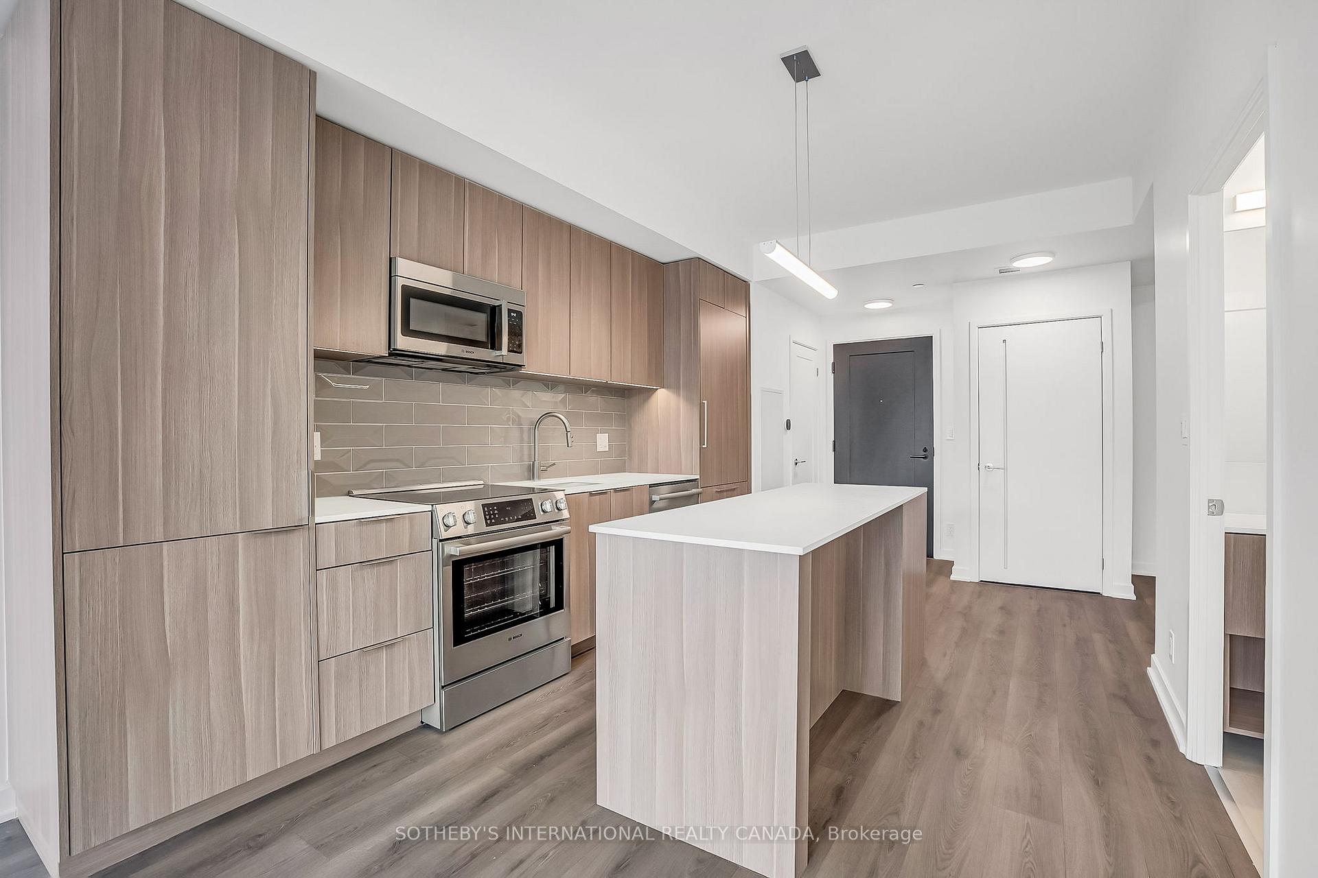 Photo 3 of Unit 1107, 88 Bathurst Street, Toronto, Niagara — HOMEH