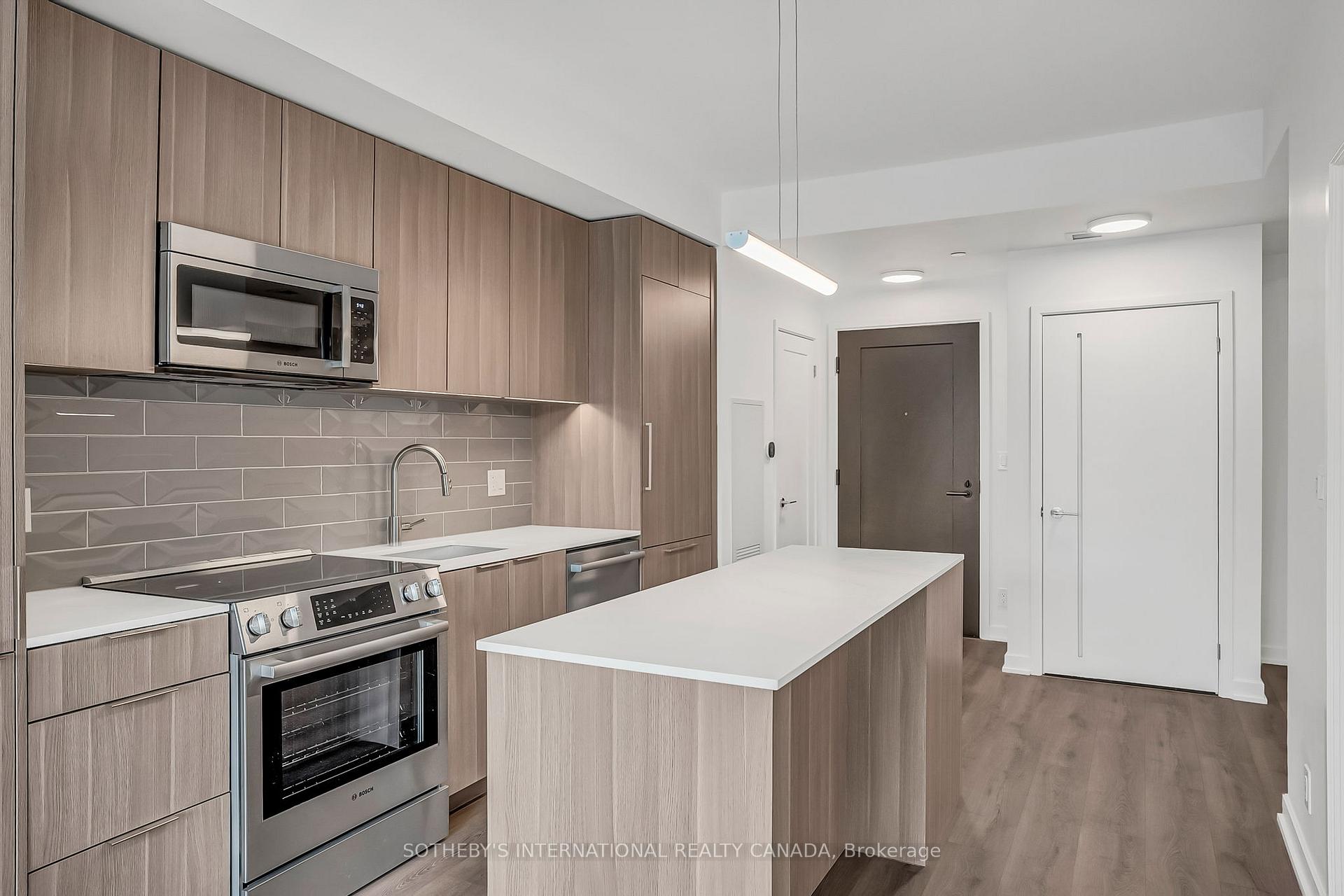 Photo 4 of Unit 1107, 88 Bathurst Street, Toronto, Niagara — HOMEH