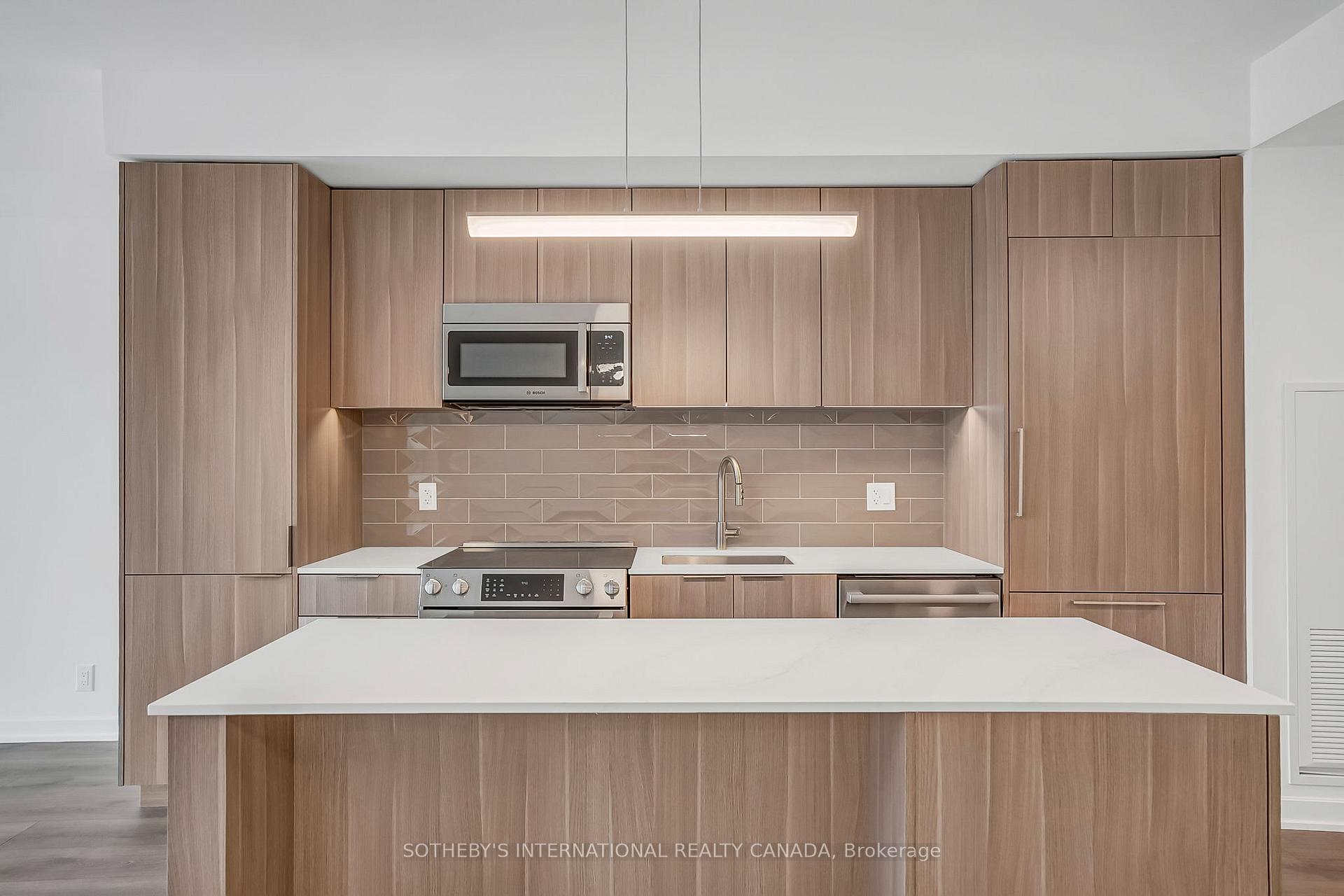 Photo 6 of Unit 1107, 88 Bathurst Street, Toronto, Niagara — HOMEH