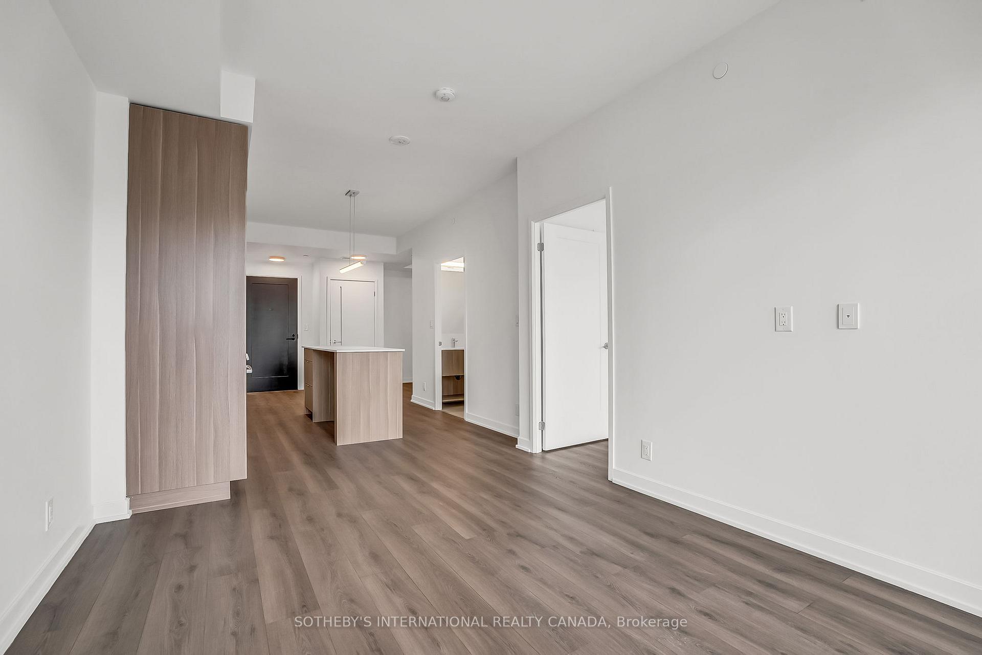 Photo 10 of Unit 1107, 88 Bathurst Street, Toronto, Niagara — HOMEH