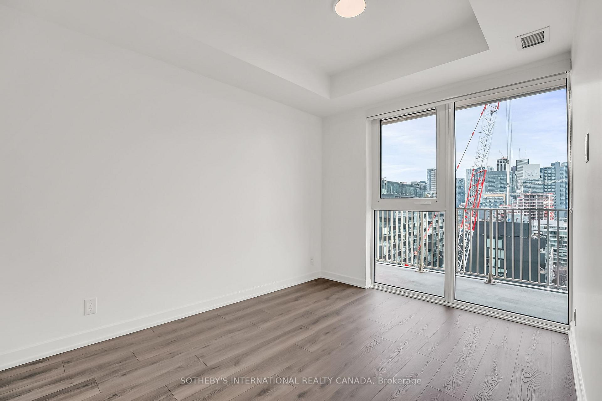 Photo 12 of Unit 1107, 88 Bathurst Street, Toronto, Niagara — HOMEH