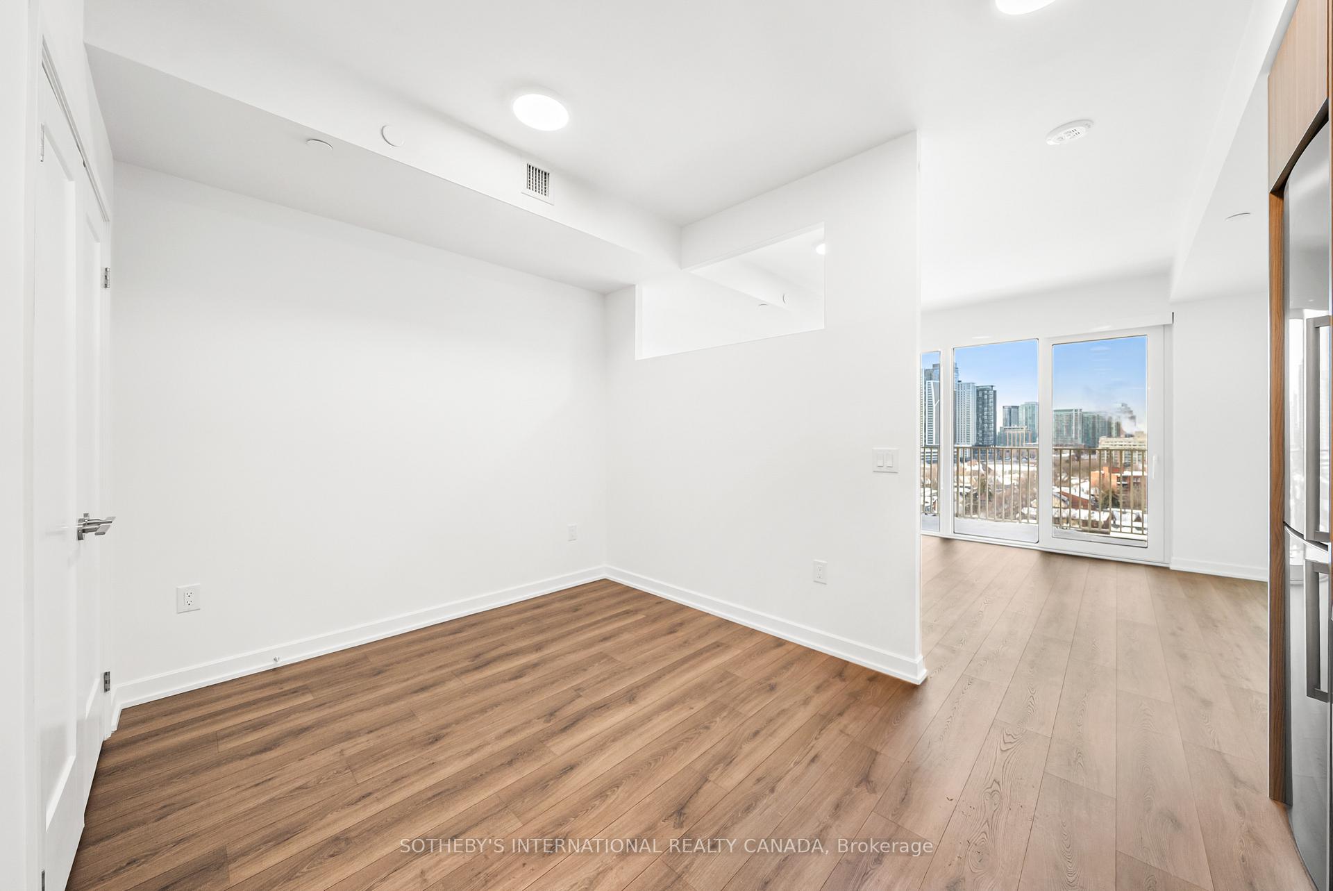Photo 4 of Unit 1113, 88 Bathurst Street, Toronto, Niagara — HOMEH